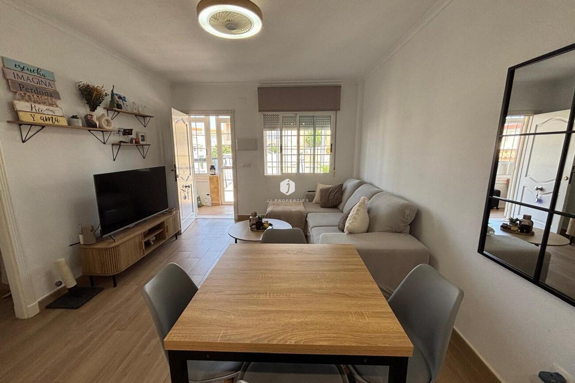 D'occasion - Appartement -
Torrevieja - Costa Blanca