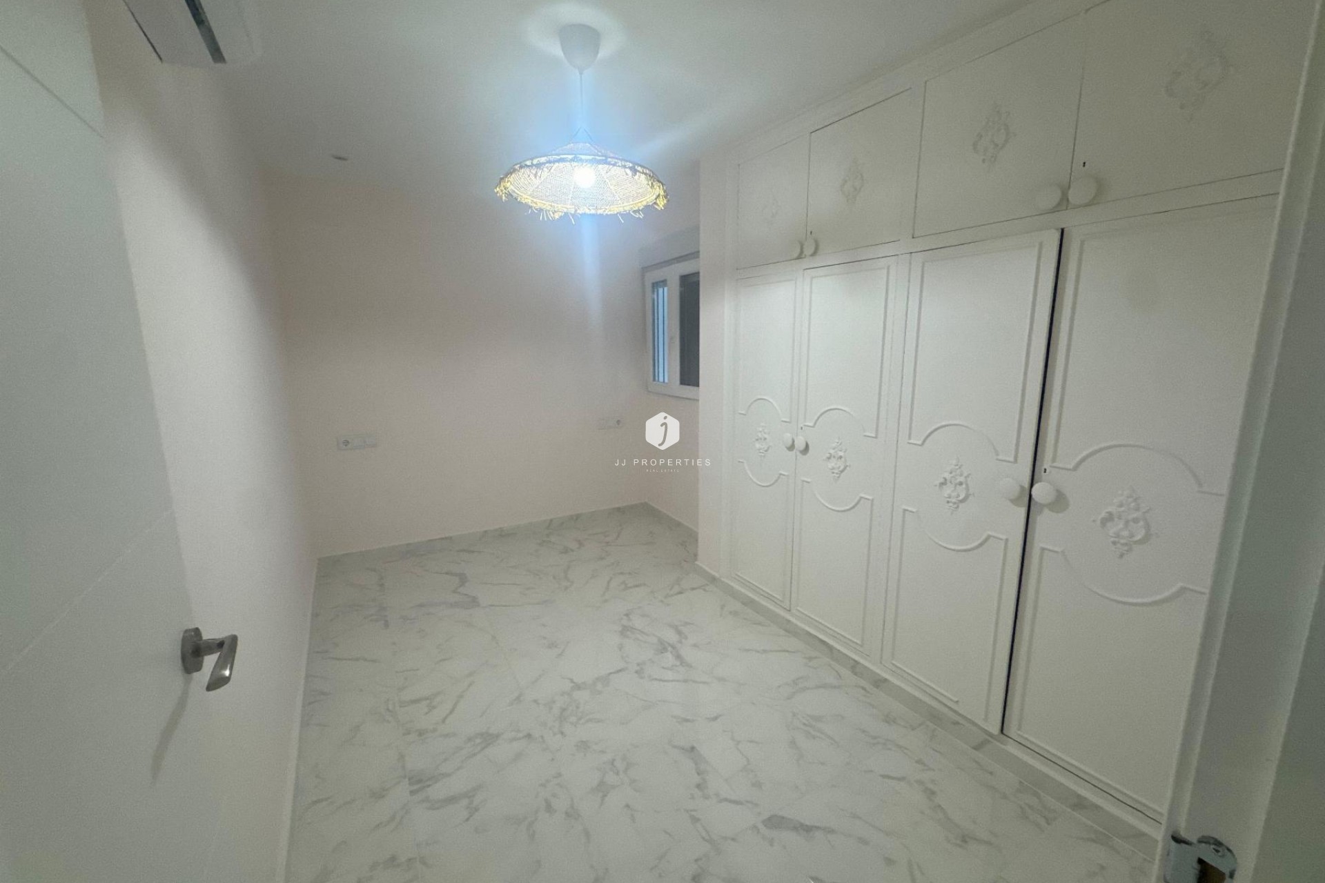 D'occasion - Appartement -
Torrevieja - Costa Blanca