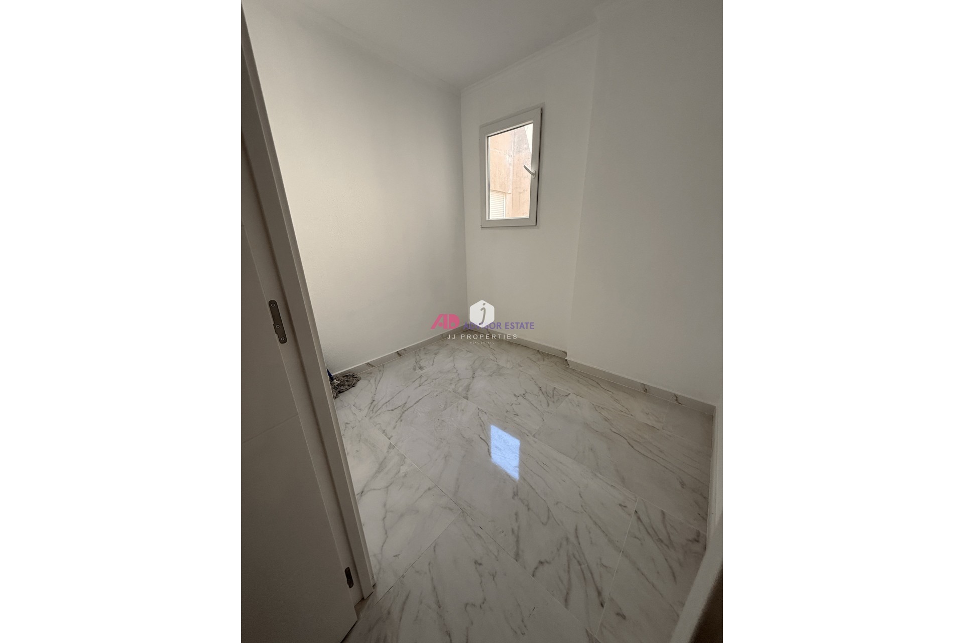 D'occasion - Appartement -
Torrevieja - Costa Blanca