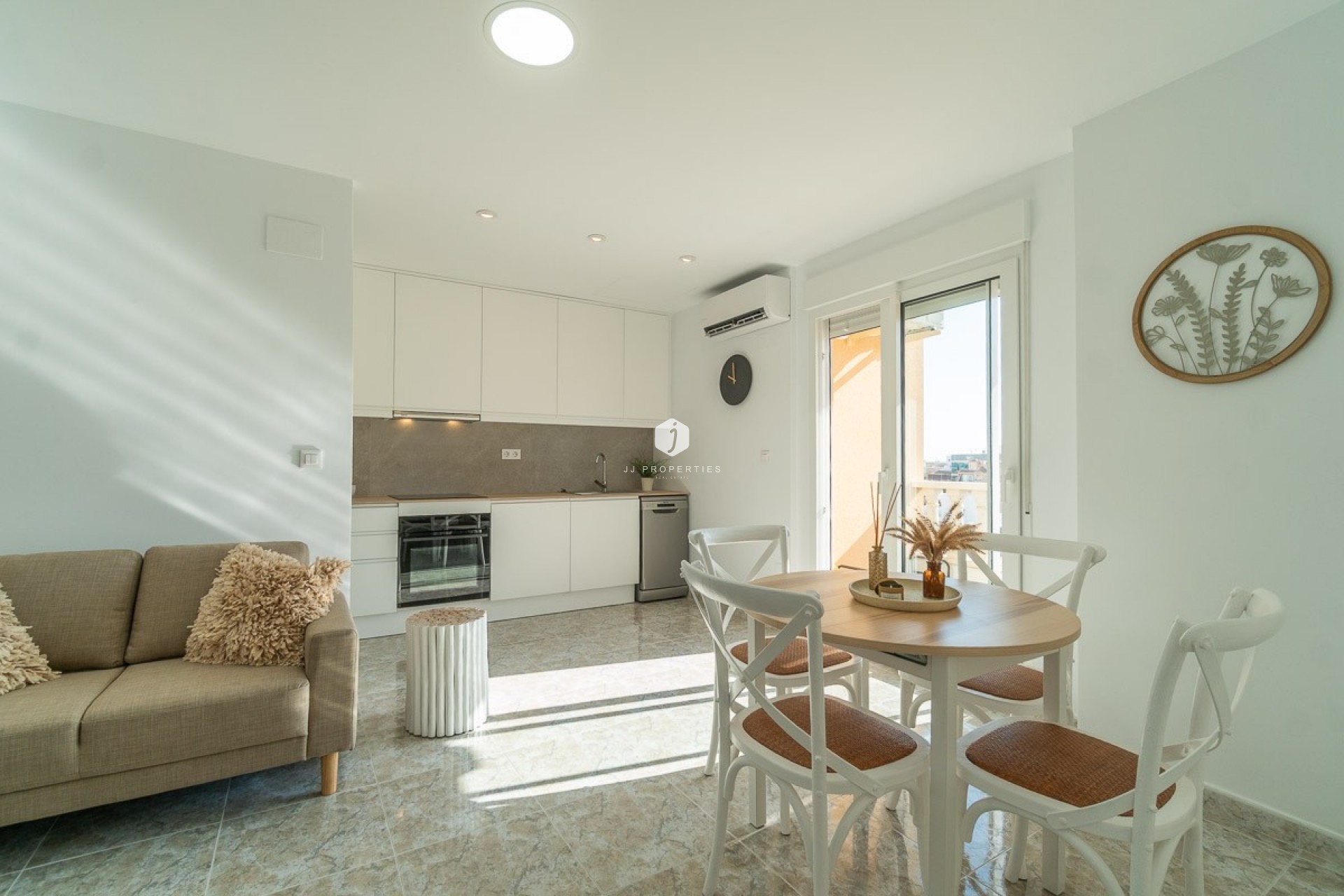 D'occasion - Appartement -
Torrevieja - Costa Blanca