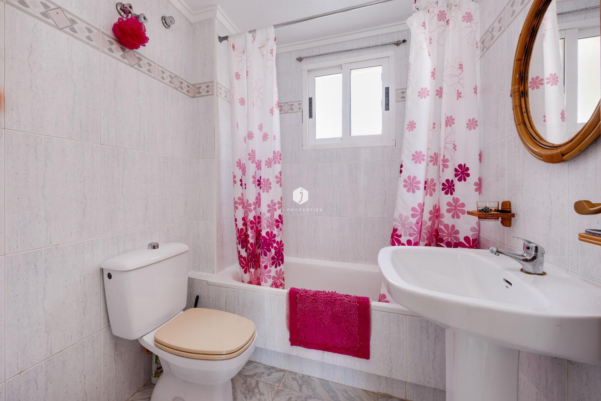 D'occasion - Appartement -
Torrevieja - Costa Blanca