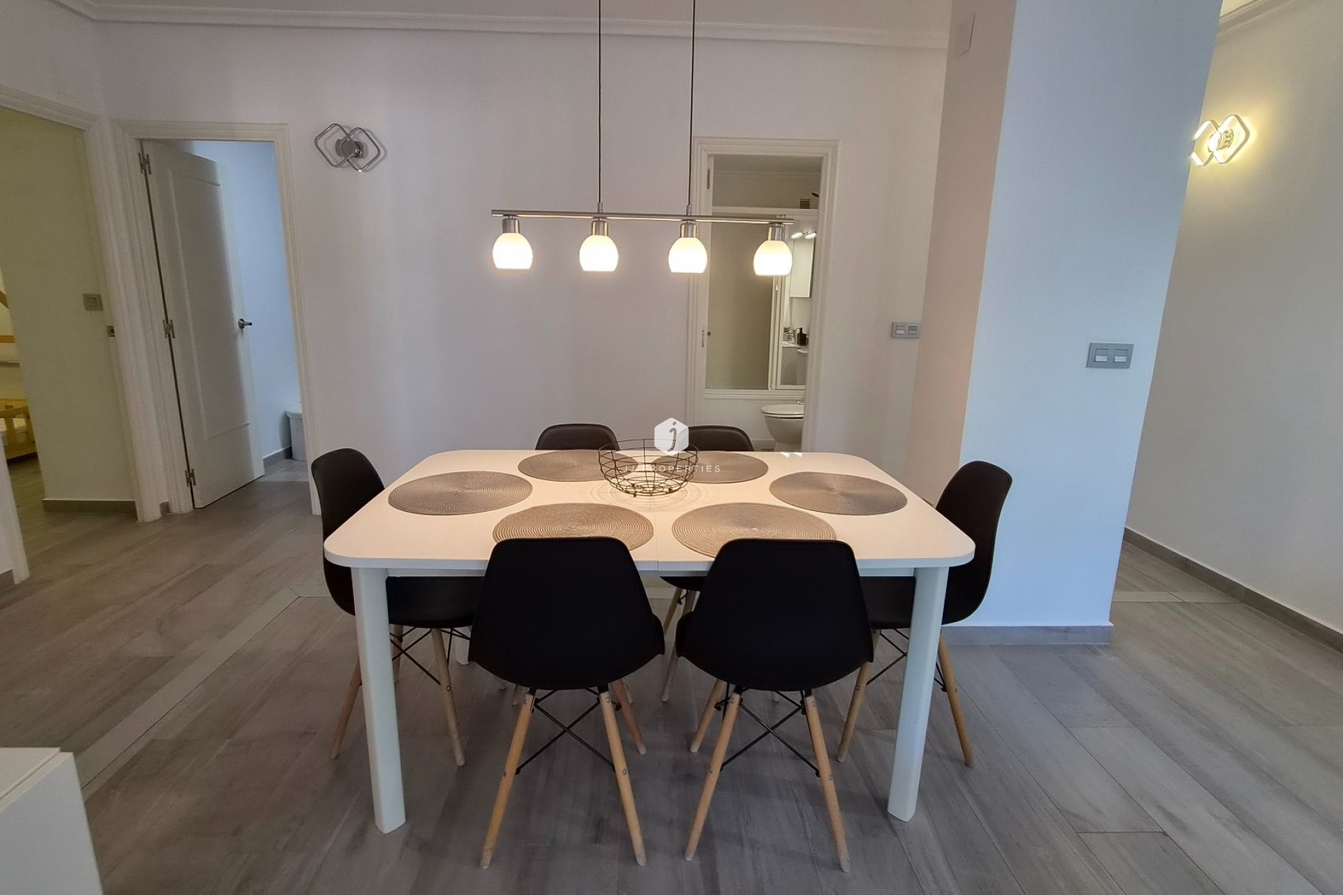 D'occasion - Appartement -
Torrevieja - Costa Blanca