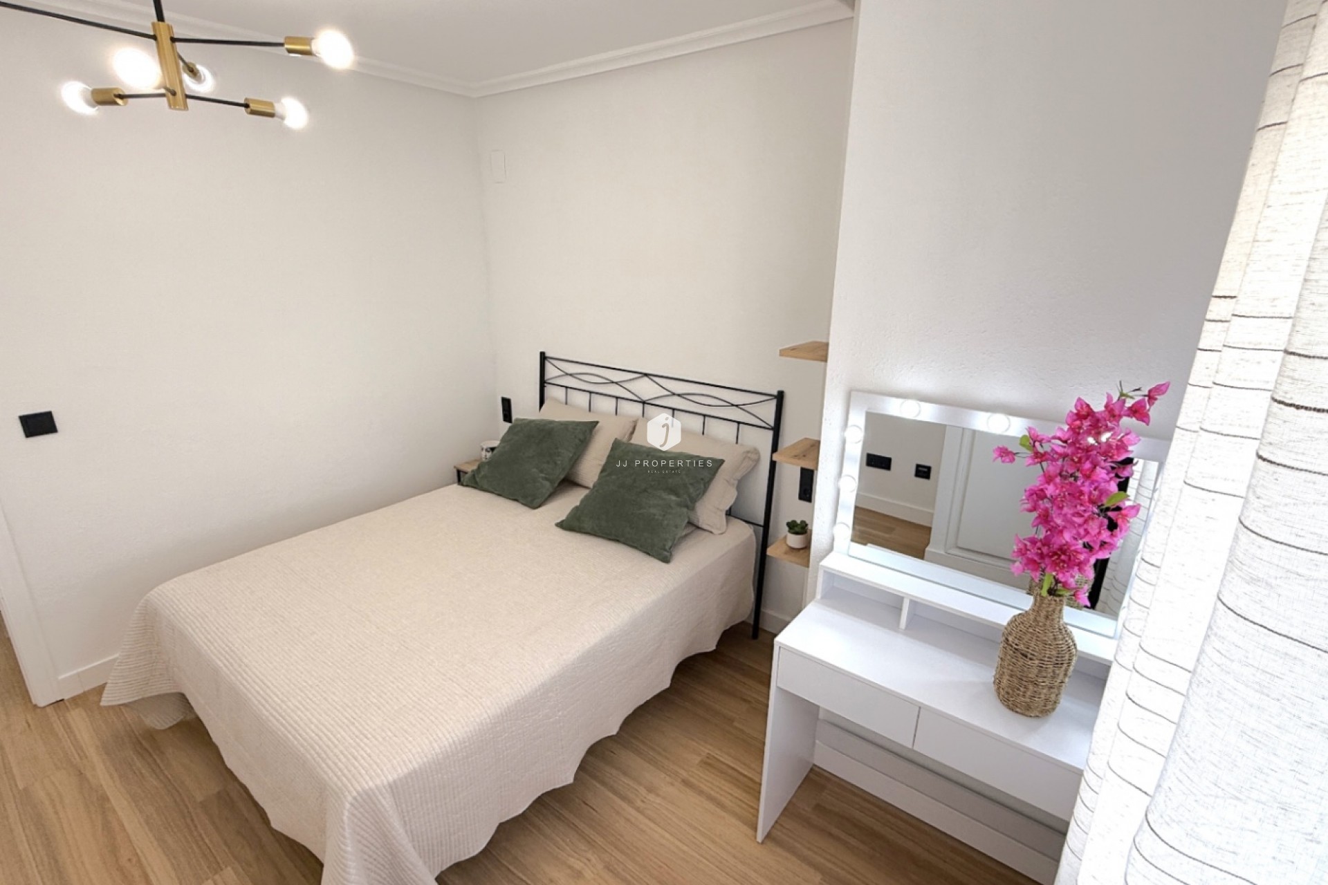 D'occasion - Appartement -
Torrevieja - Costa Blanca