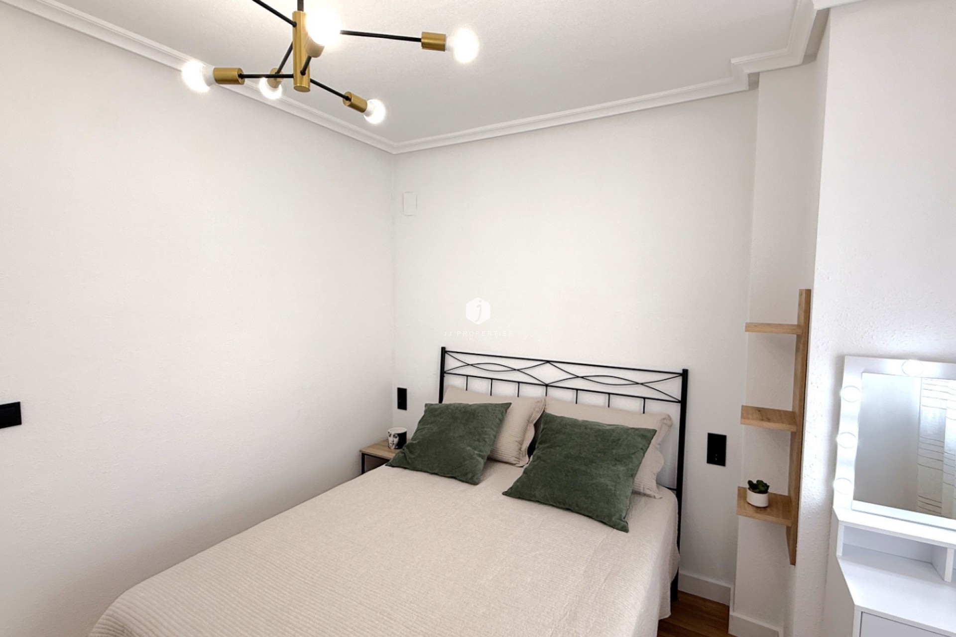 D'occasion - Appartement -
Torrevieja - Costa Blanca