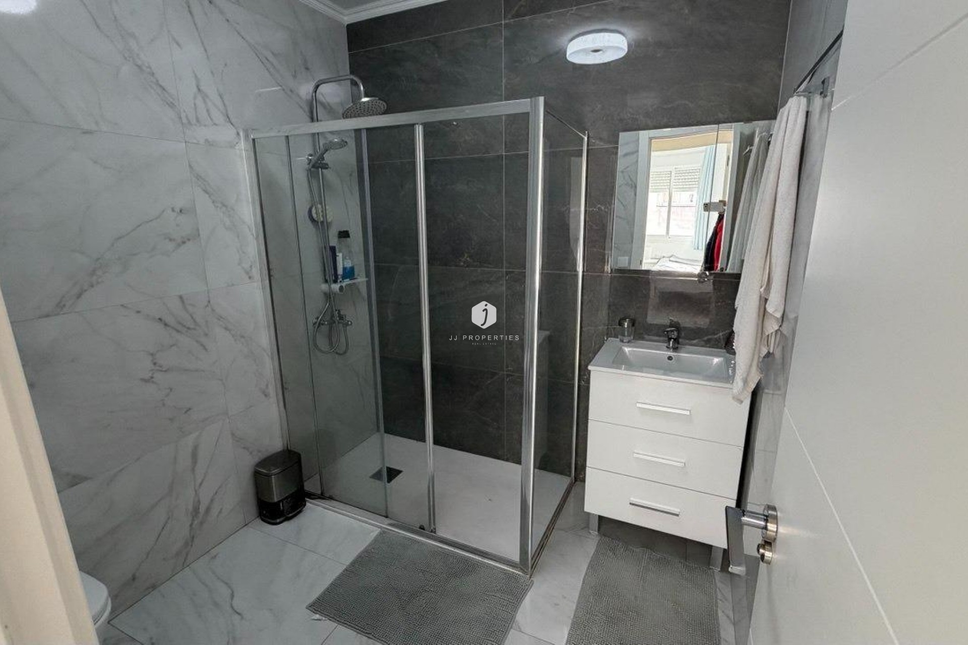 D'occasion - Appartement -
Torrevieja - Curva Del Palangre