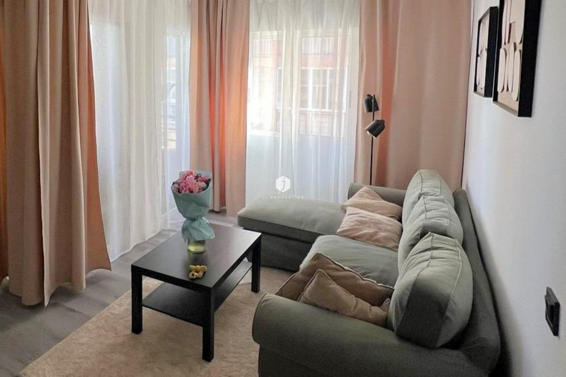 D'occasion - Appartement -
Torrevieja - Curva Del Palangre