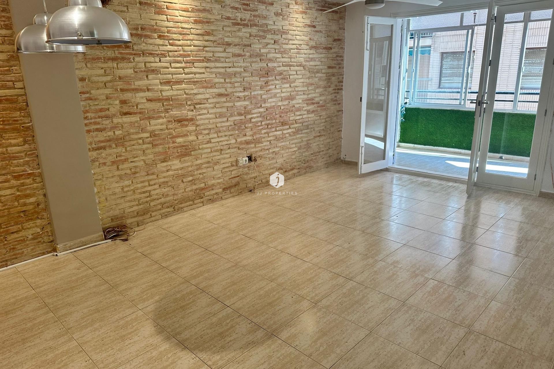 D'occasion - Appartement -
Torrevieja - El Acequión - Los Náufragos