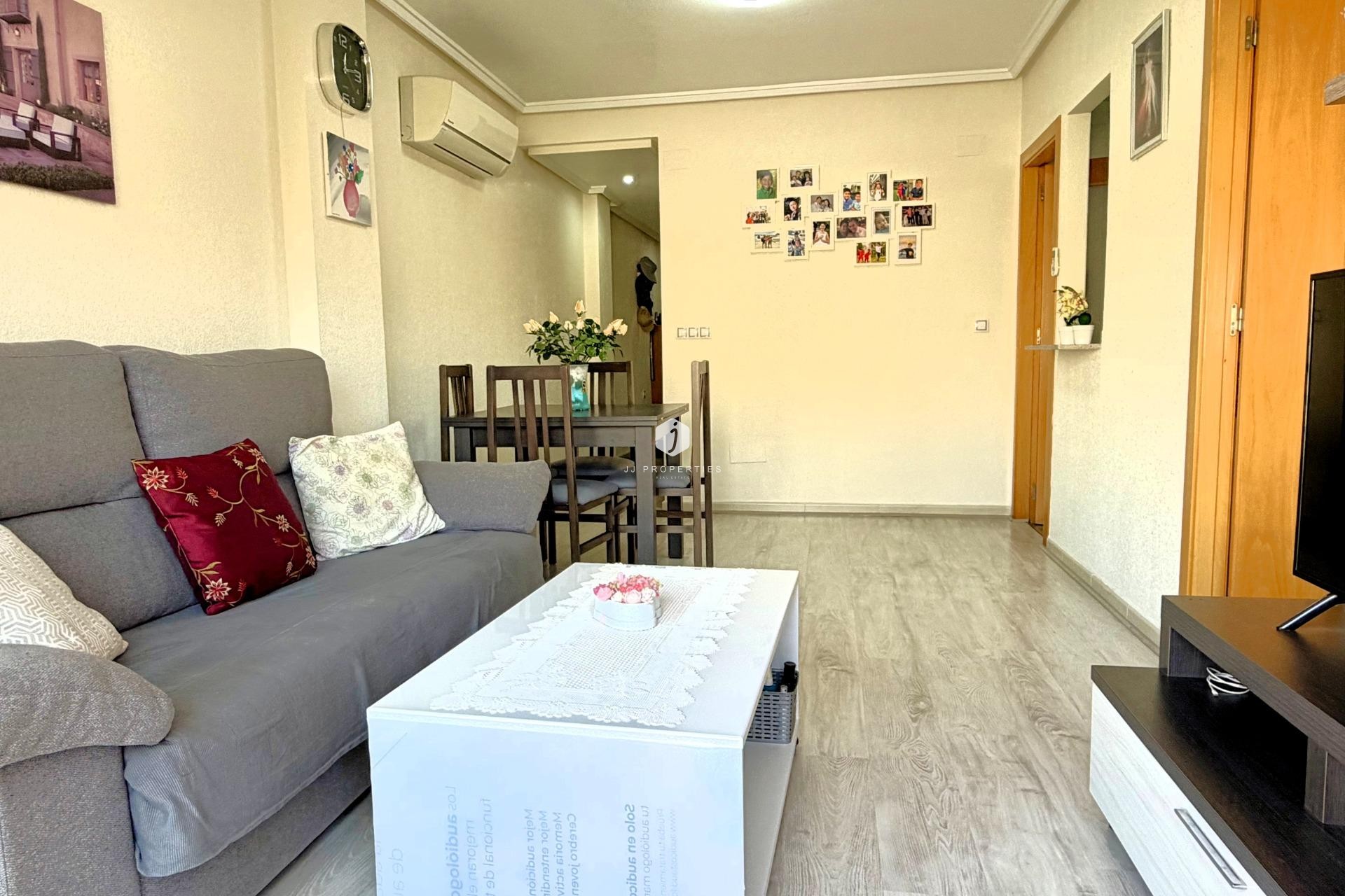 D'occasion - Appartement -
Torrevieja - El molino