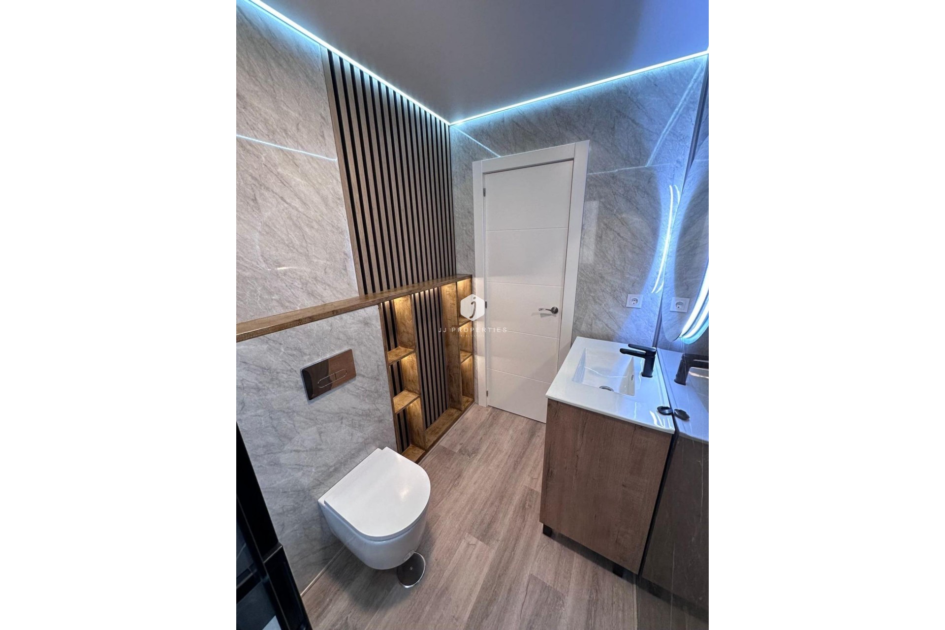 D'occasion - Appartement -
Torrevieja - Estacion de autobuses