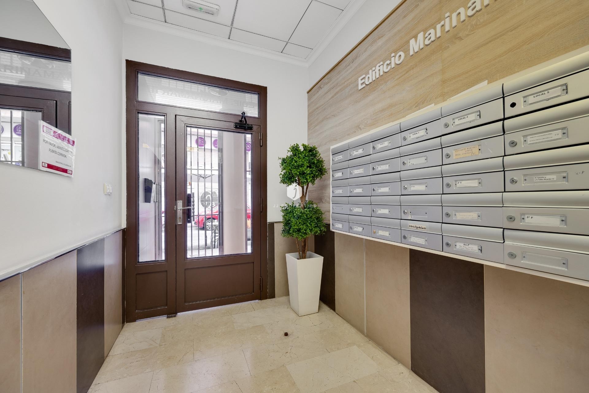 D'occasion - Appartement -
Torrevieja - Estacion de autobuses