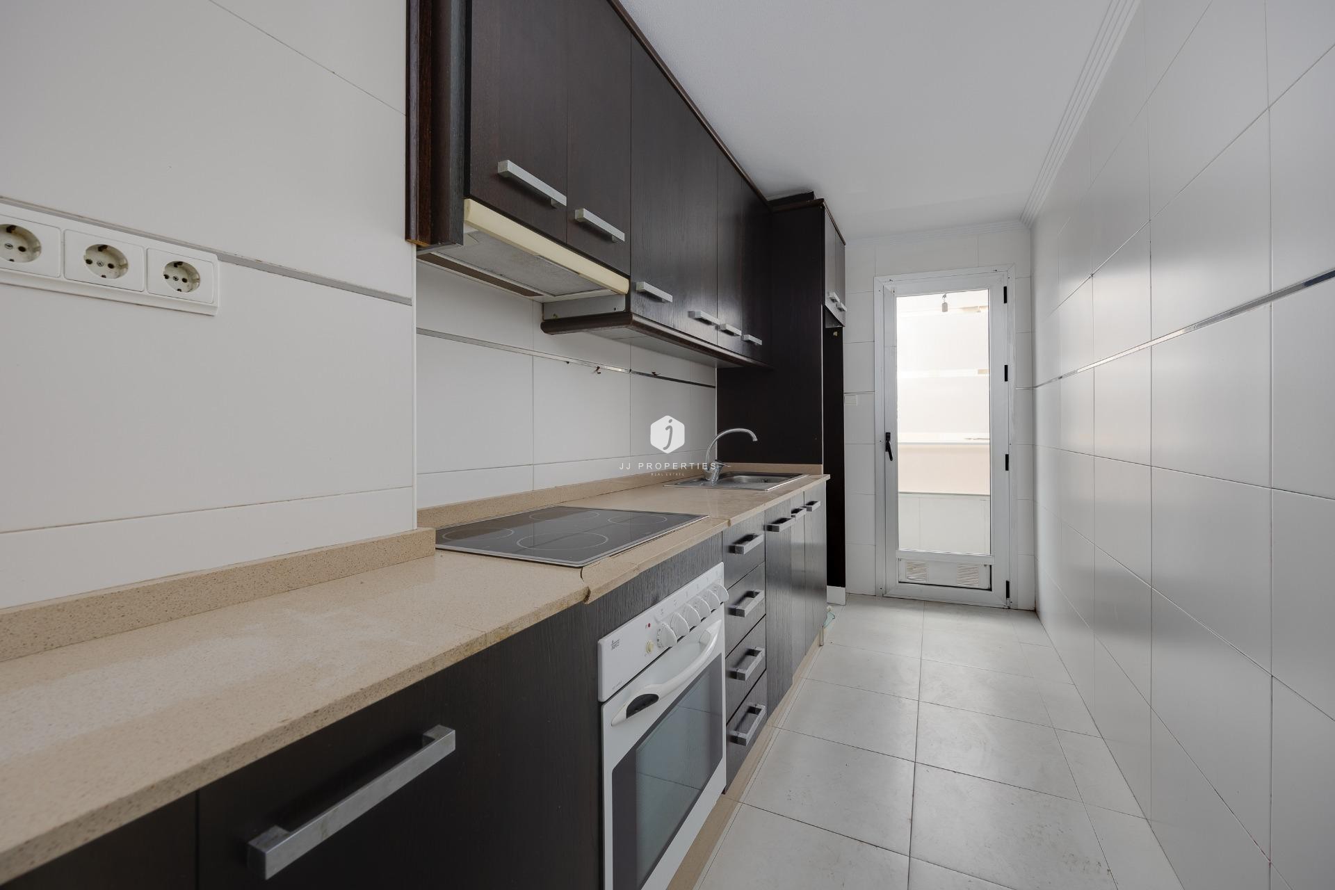D'occasion - Appartement -
Torrevieja - Estacion de autobuses