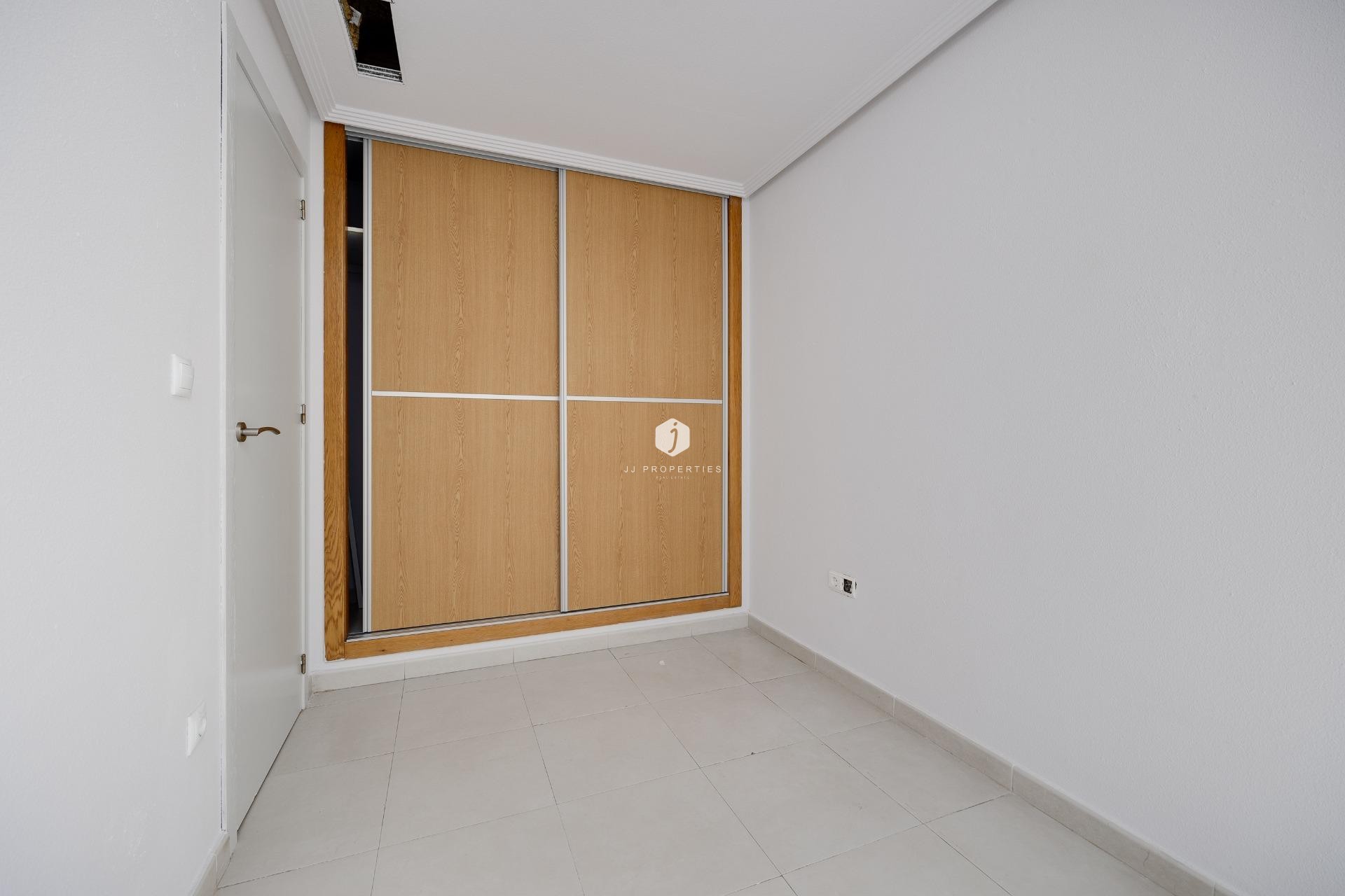 D'occasion - Appartement -
Torrevieja - Estacion de autobuses