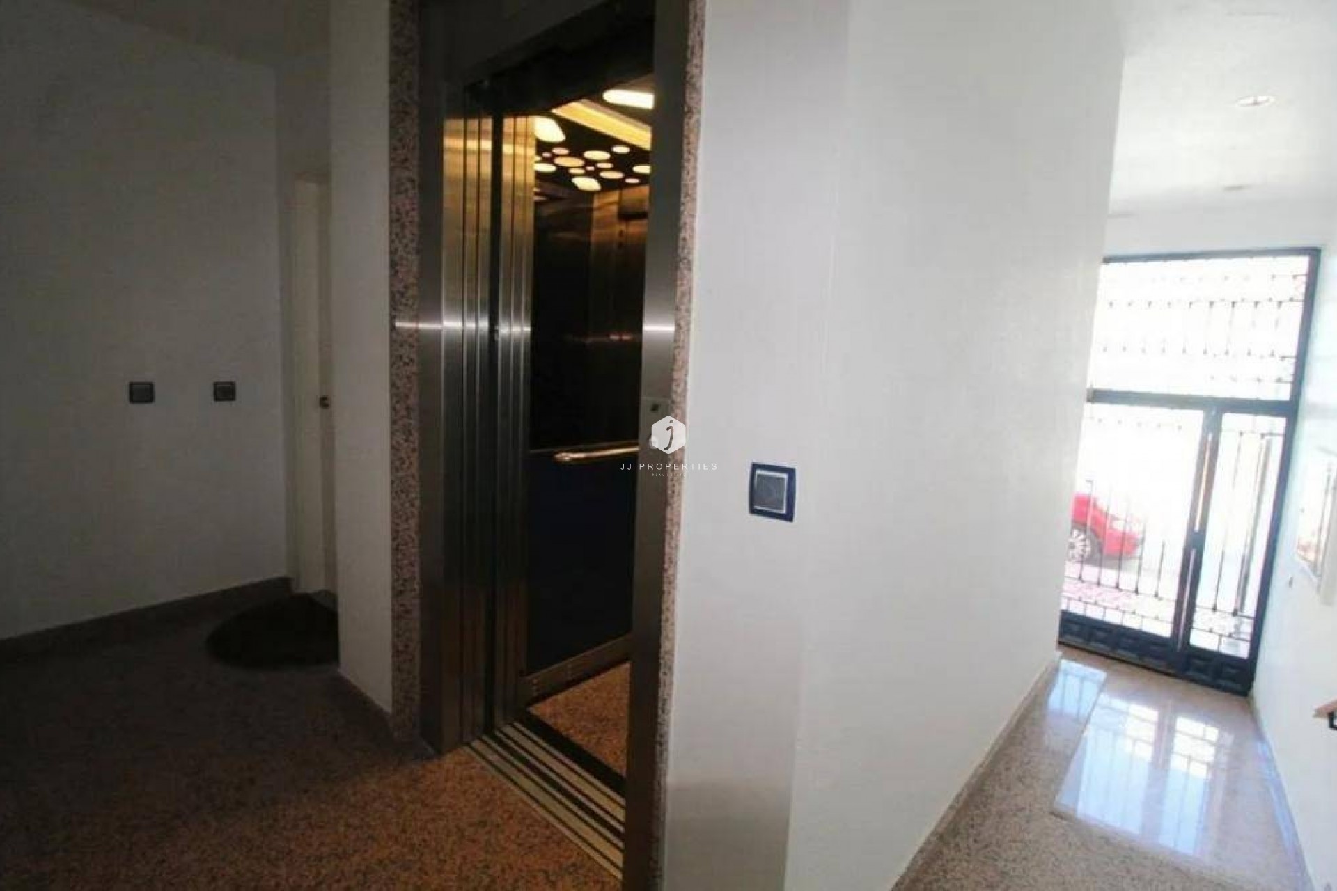 D'occasion - Appartement -
Torrevieja - Estacion de autobuses