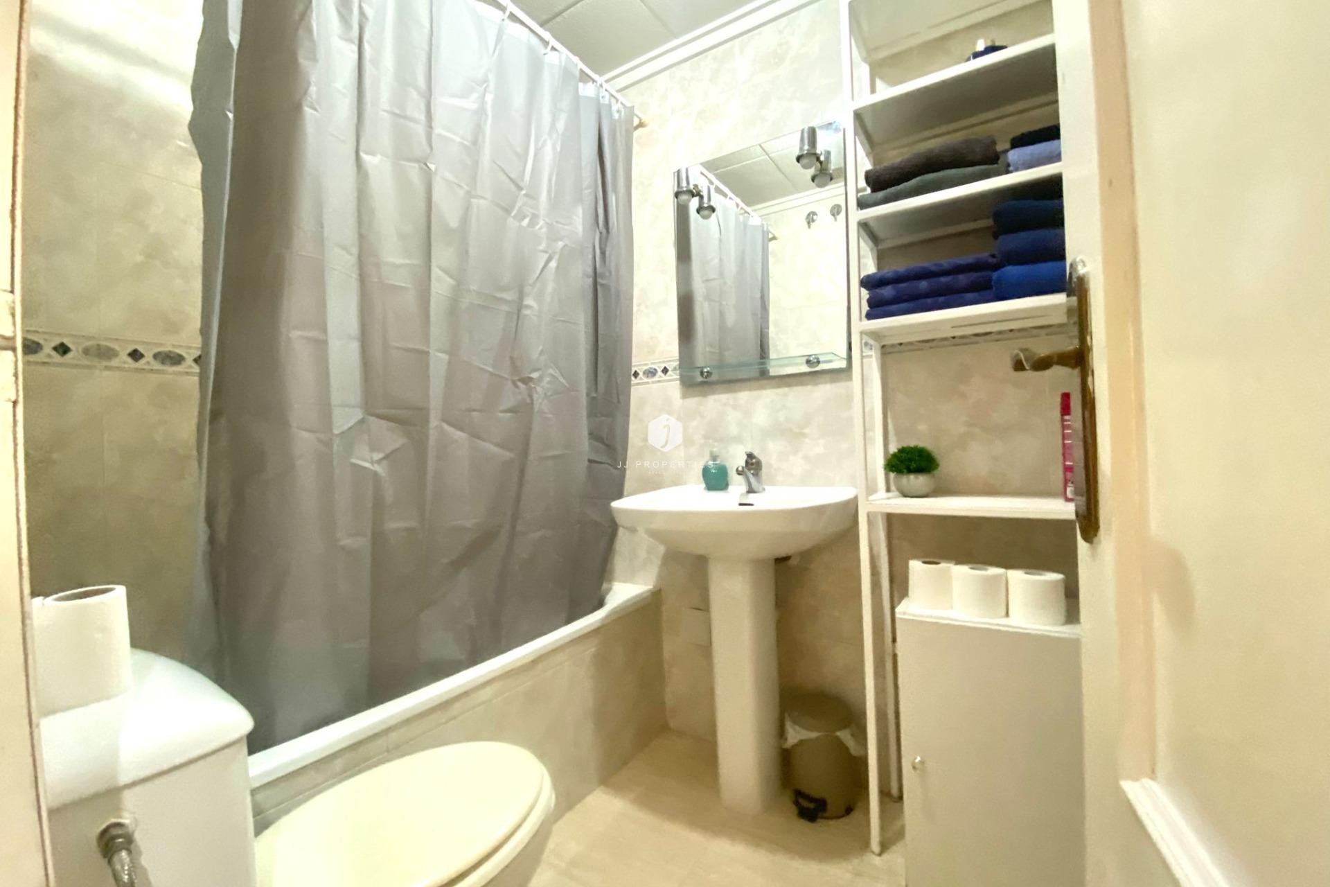 D'occasion - Appartement -
Torrevieja - Estacion de autobuses