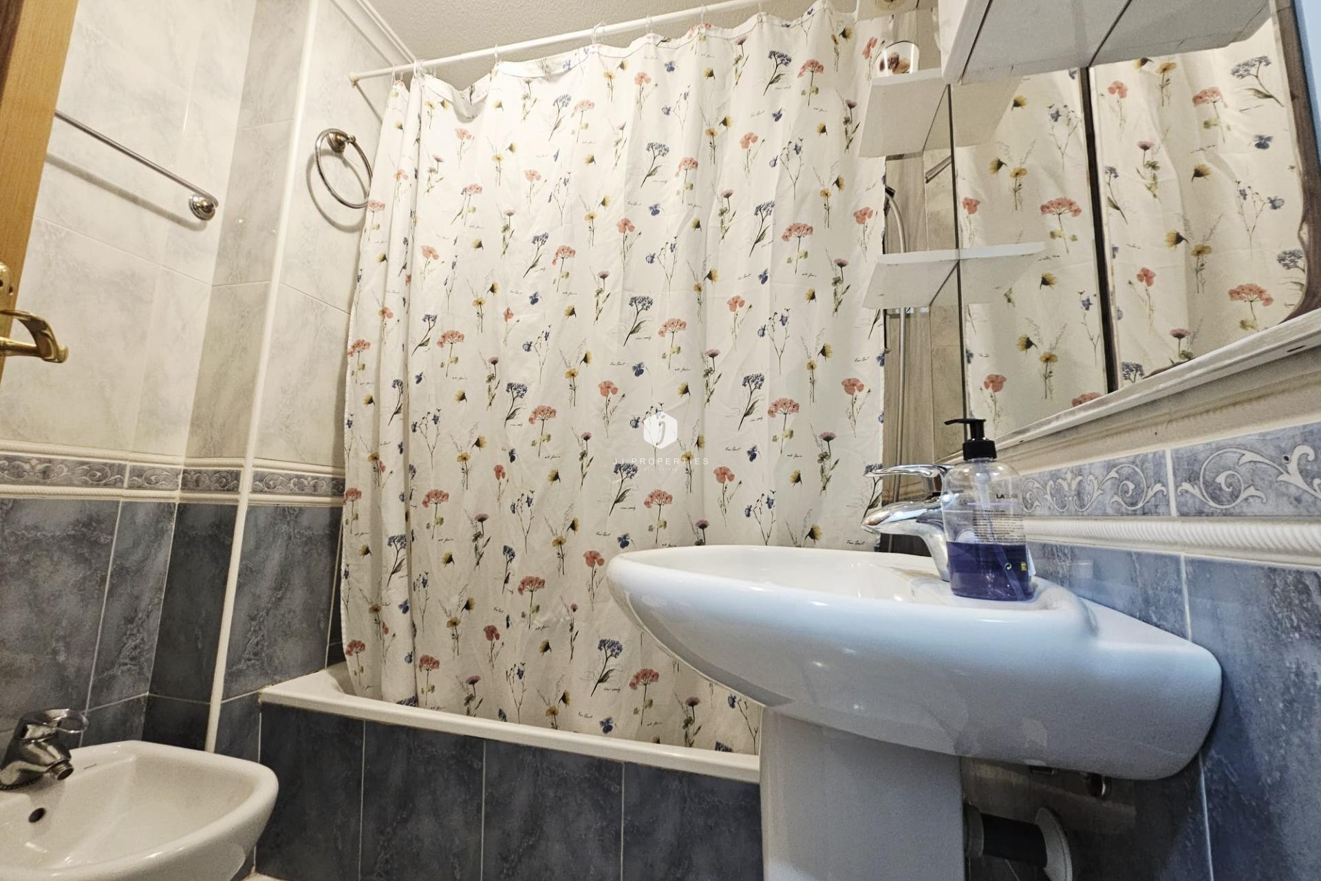 D'occasion - Appartement -
Torrevieja - Estacion de autobuses