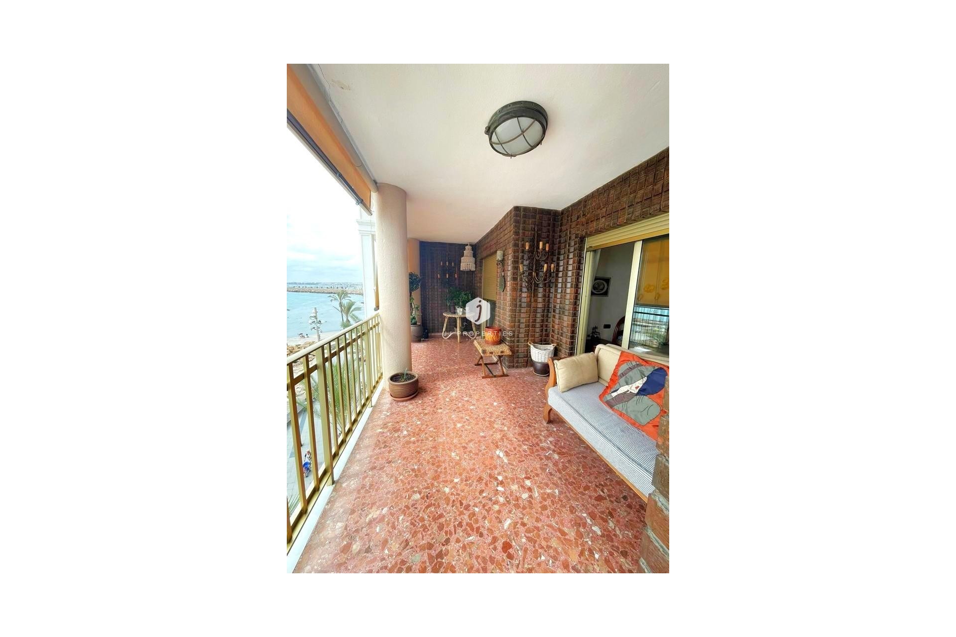 D'occasion - Appartement -
Torrevieja - Estacion de autobuses