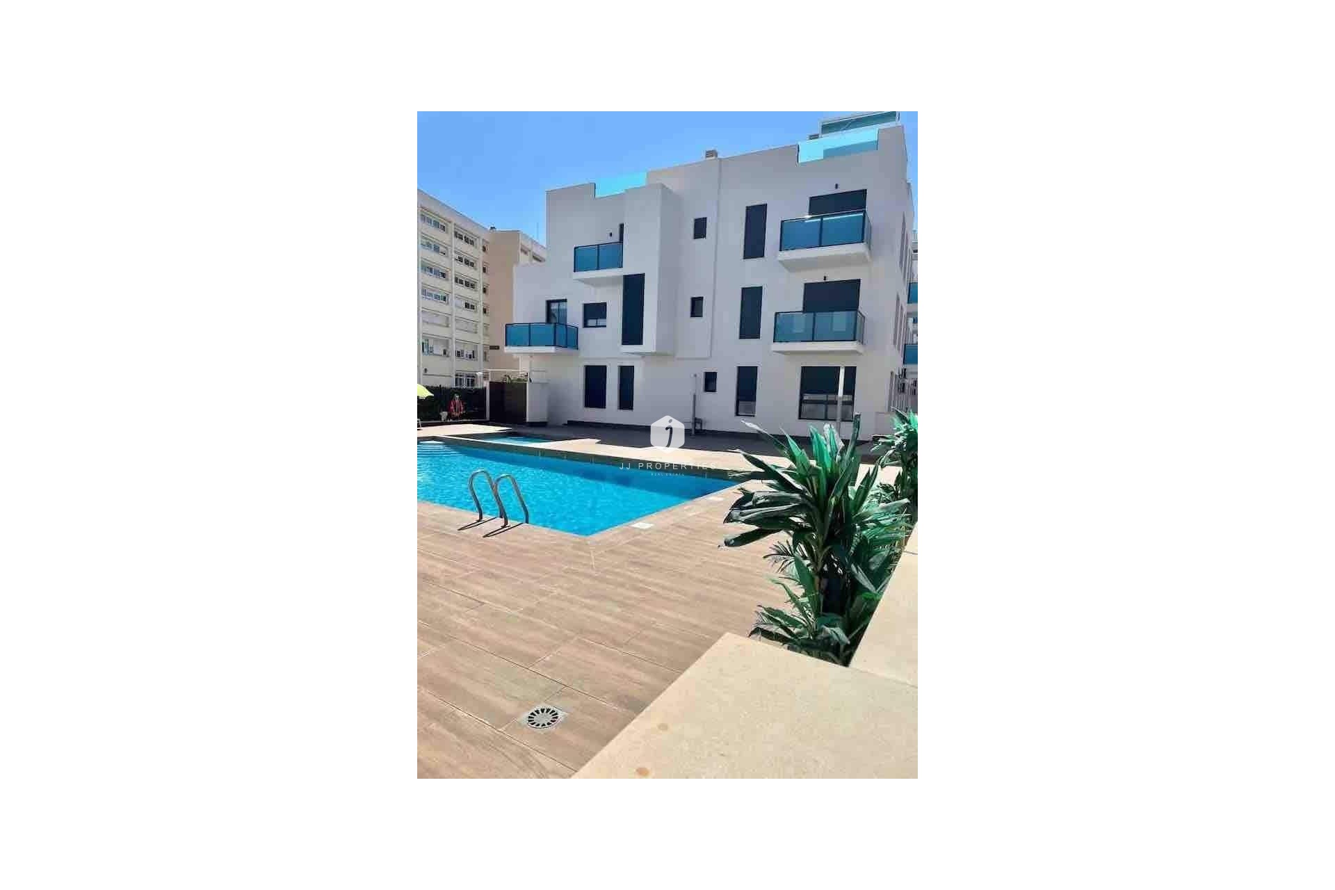 D'occasion - Appartement -
Torrevieja - Estacion de autobuses