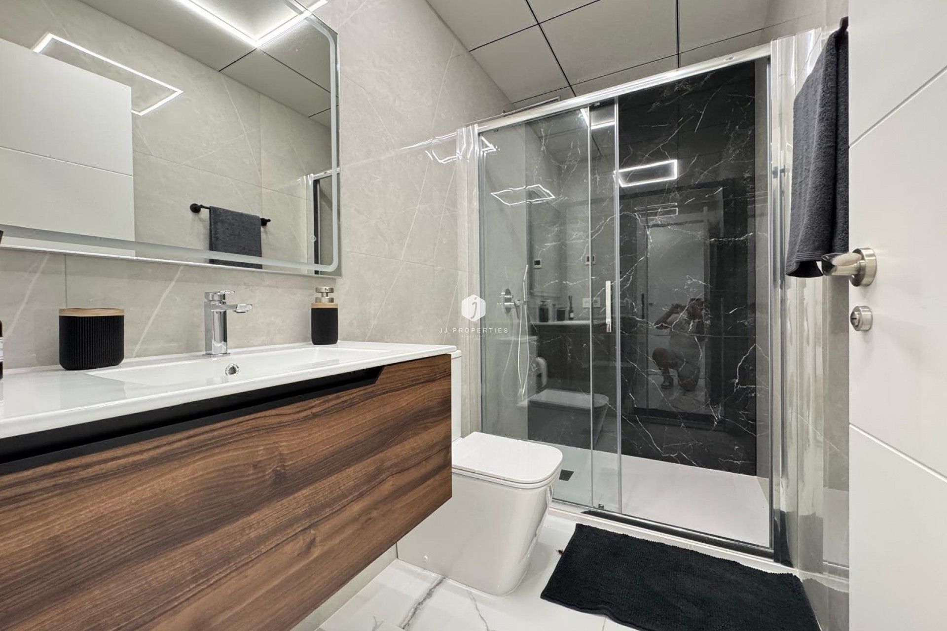 D'occasion - Appartement -
Torrevieja - Estacion de autobuses