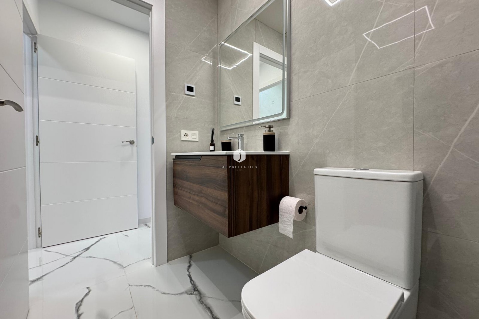 D'occasion - Appartement -
Torrevieja - Estacion de autobuses