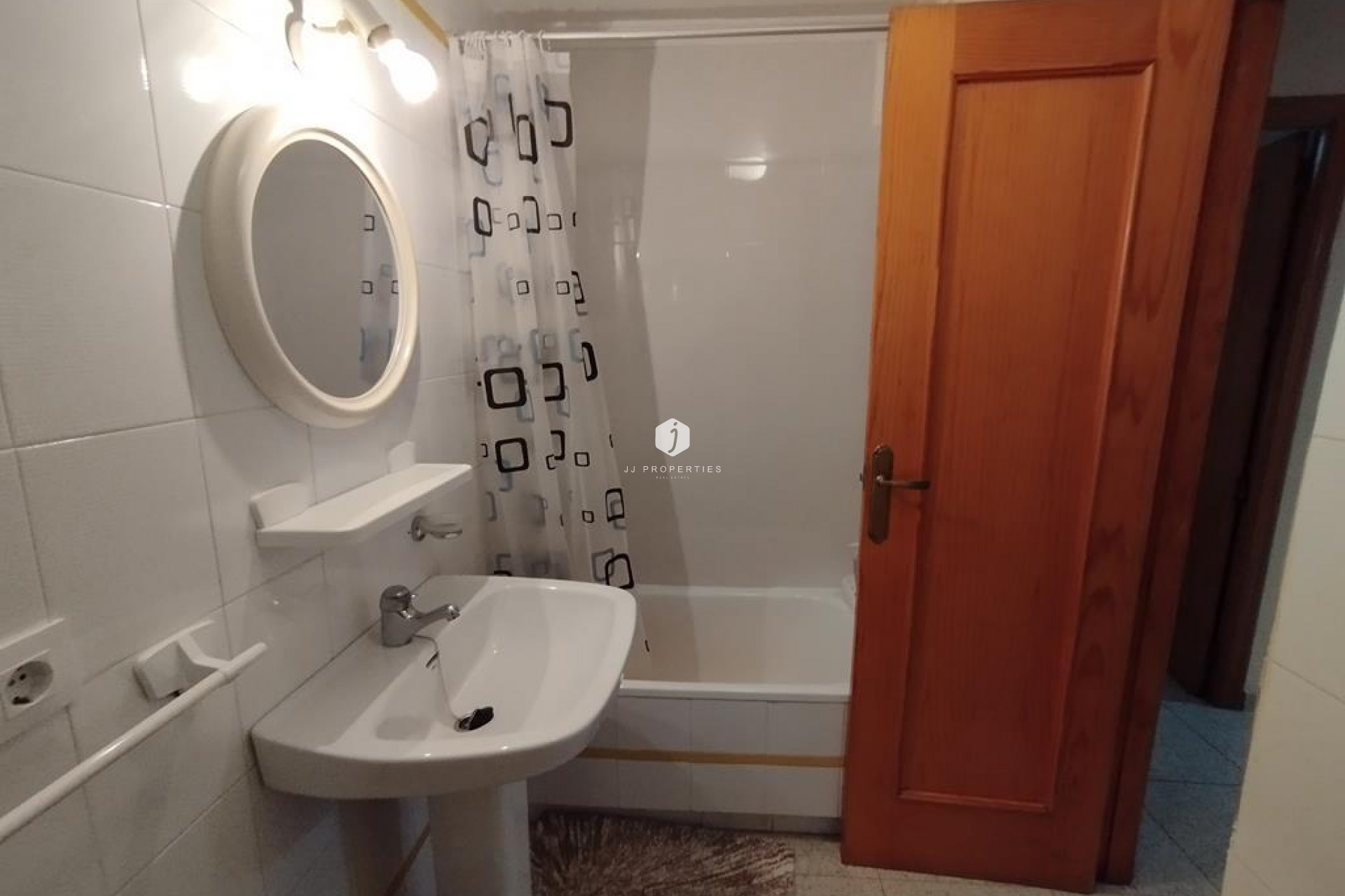 D'occasion - Appartement -
Torrevieja - HABANERAS PLAZA SANTA MARIA