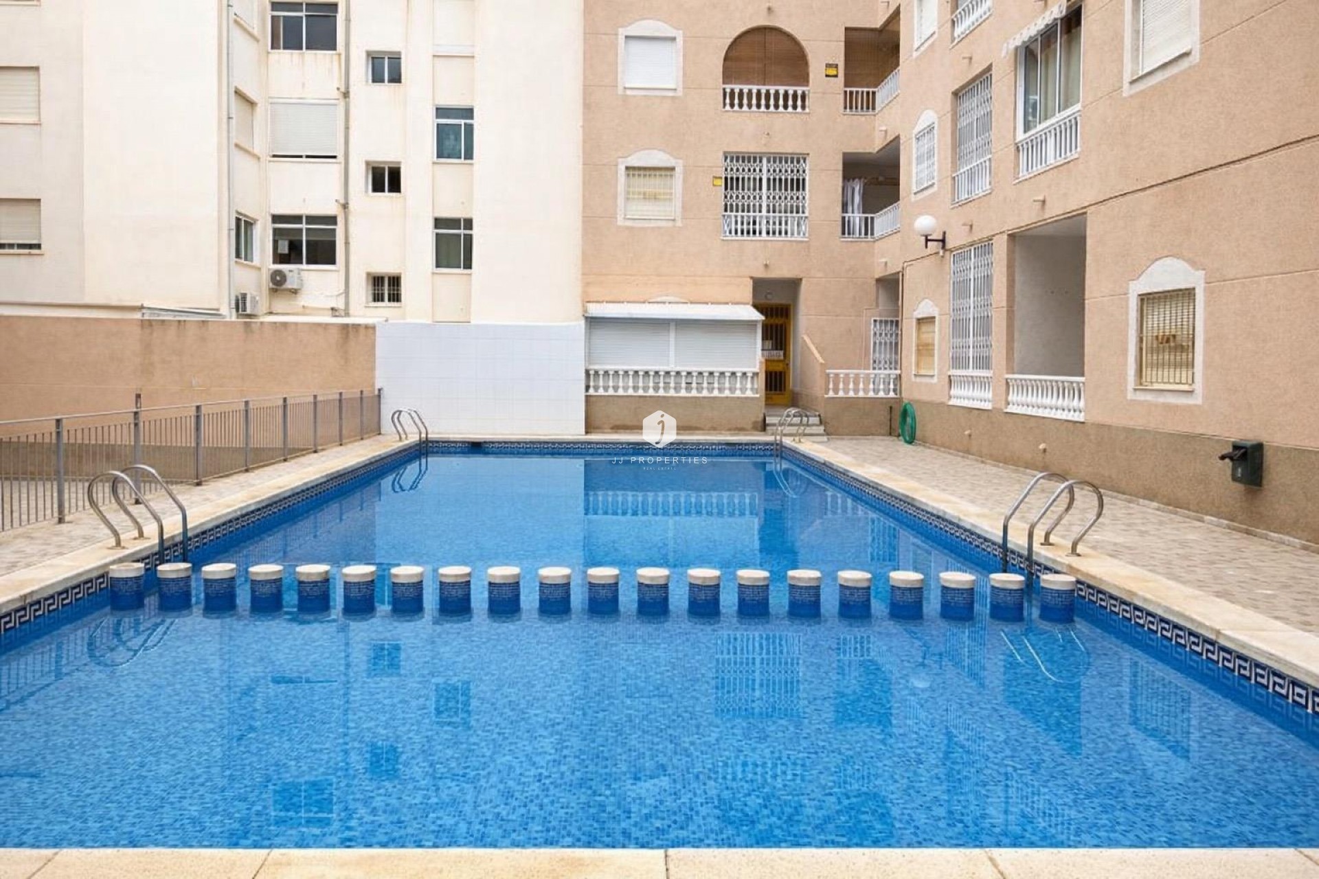 D'occasion - Appartement -
Torrevieja - Habaneras