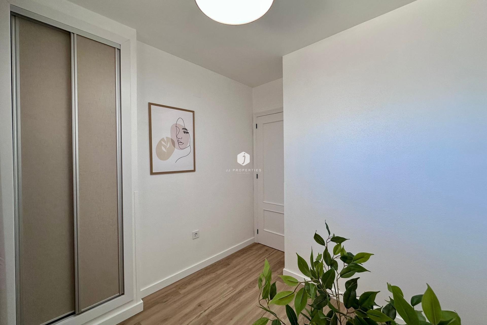 D'occasion - Appartement -
Torrevieja - Habaneras