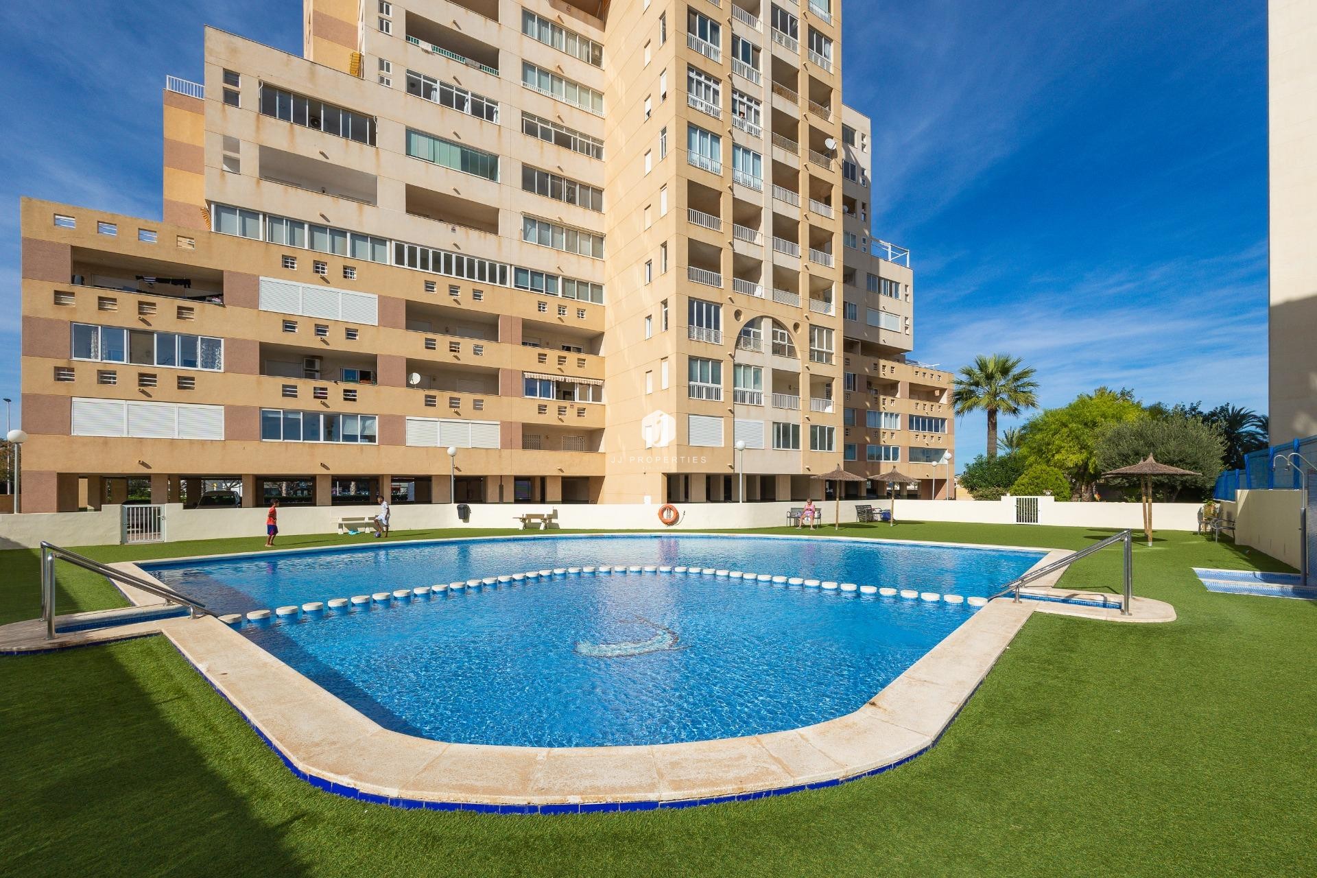 D'occasion - Appartement -
Torrevieja - La veleta
