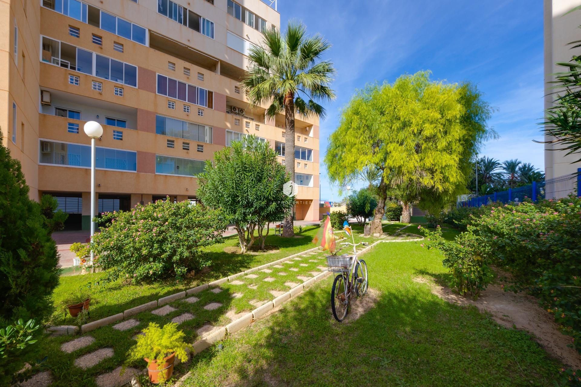 D'occasion - Appartement -
Torrevieja - La veleta
