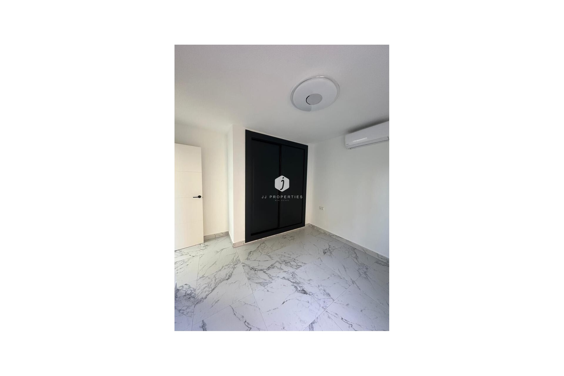 D'occasion - Appartement -
Torrevieja - La veleta