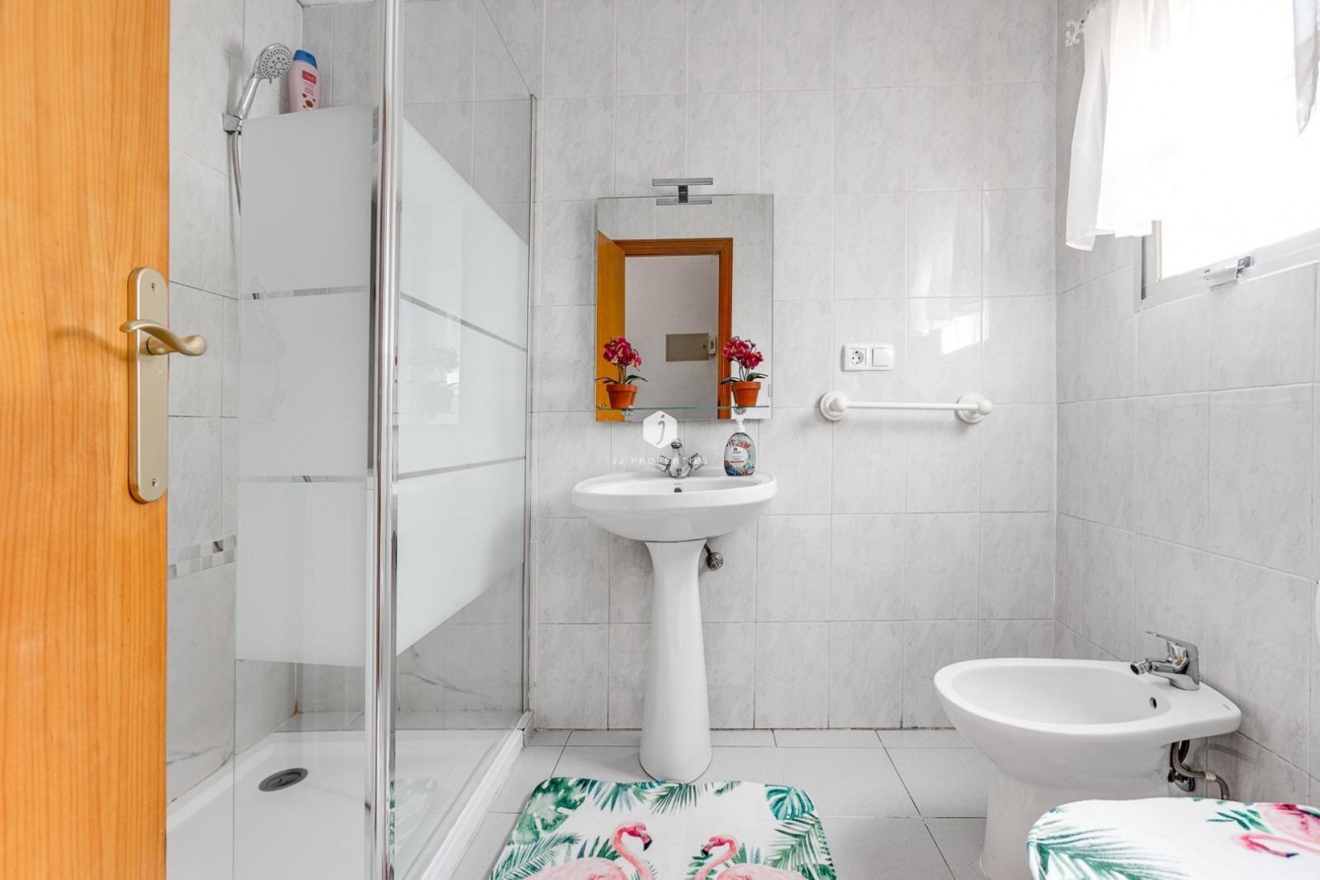 D'occasion - Appartement -
Torrevieja - Las Piscinas Naturales