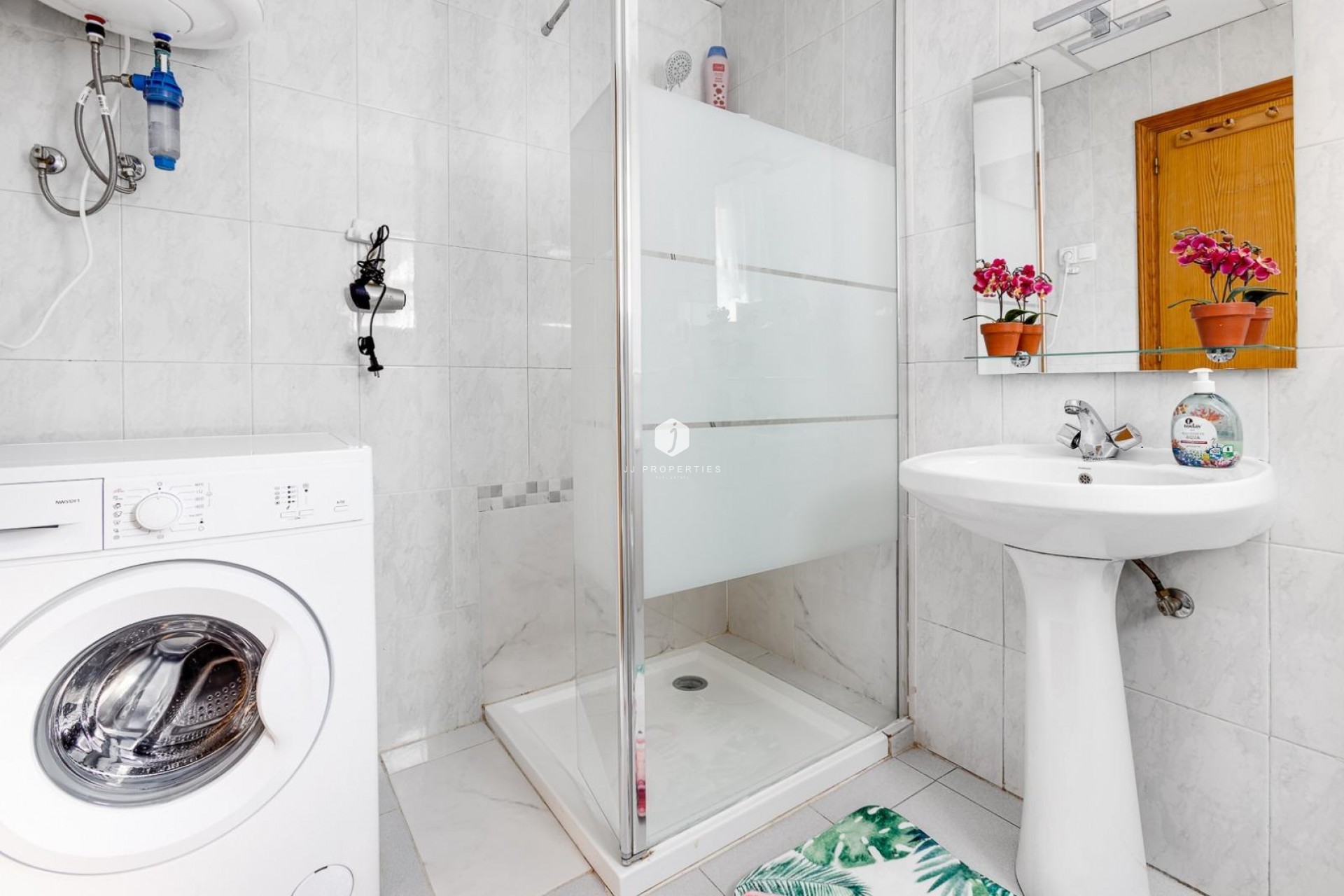 D'occasion - Appartement -
Torrevieja - Las Piscinas Naturales