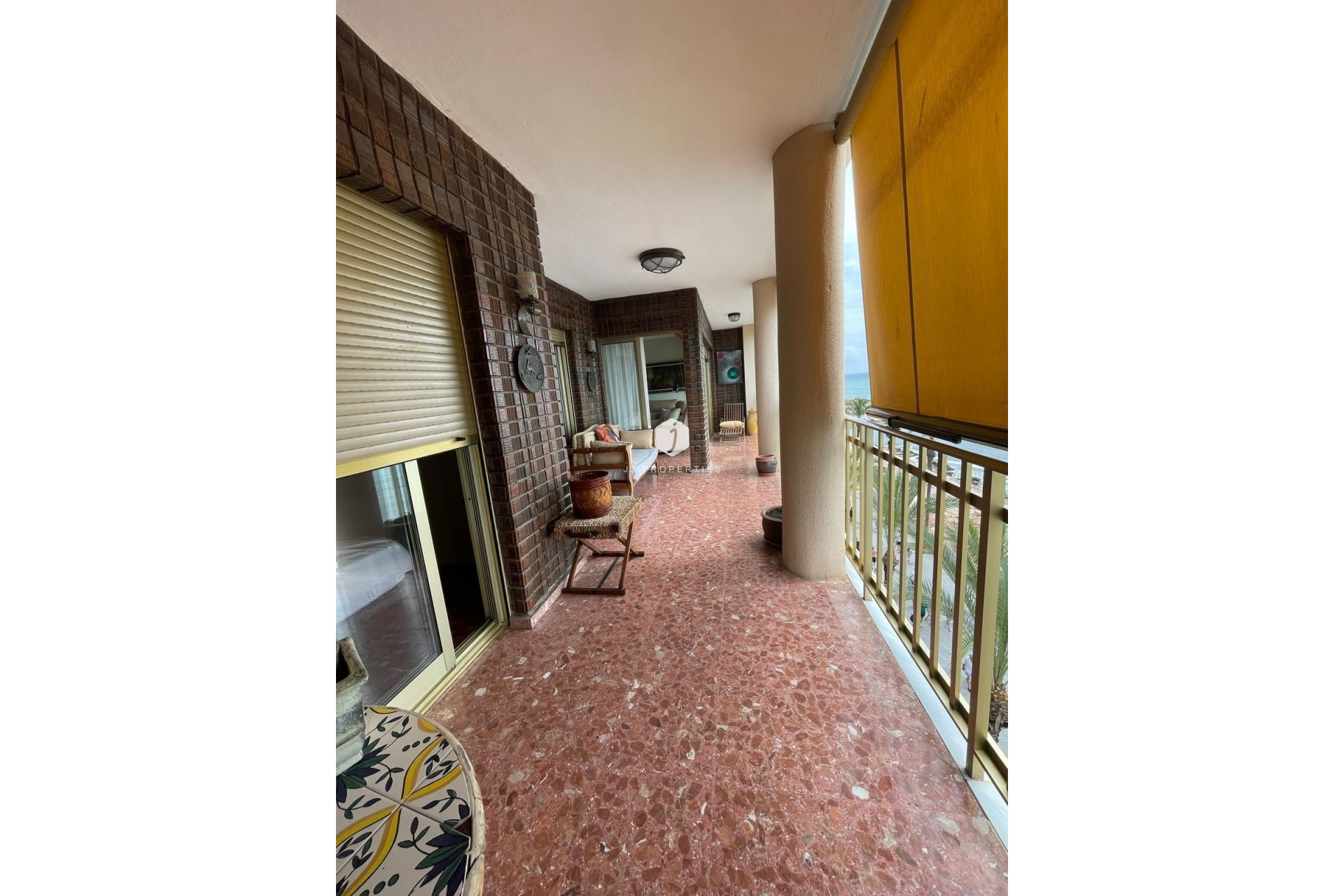 D'occasion - Appartement -
Torrevieja - Las Piscinas Naturales