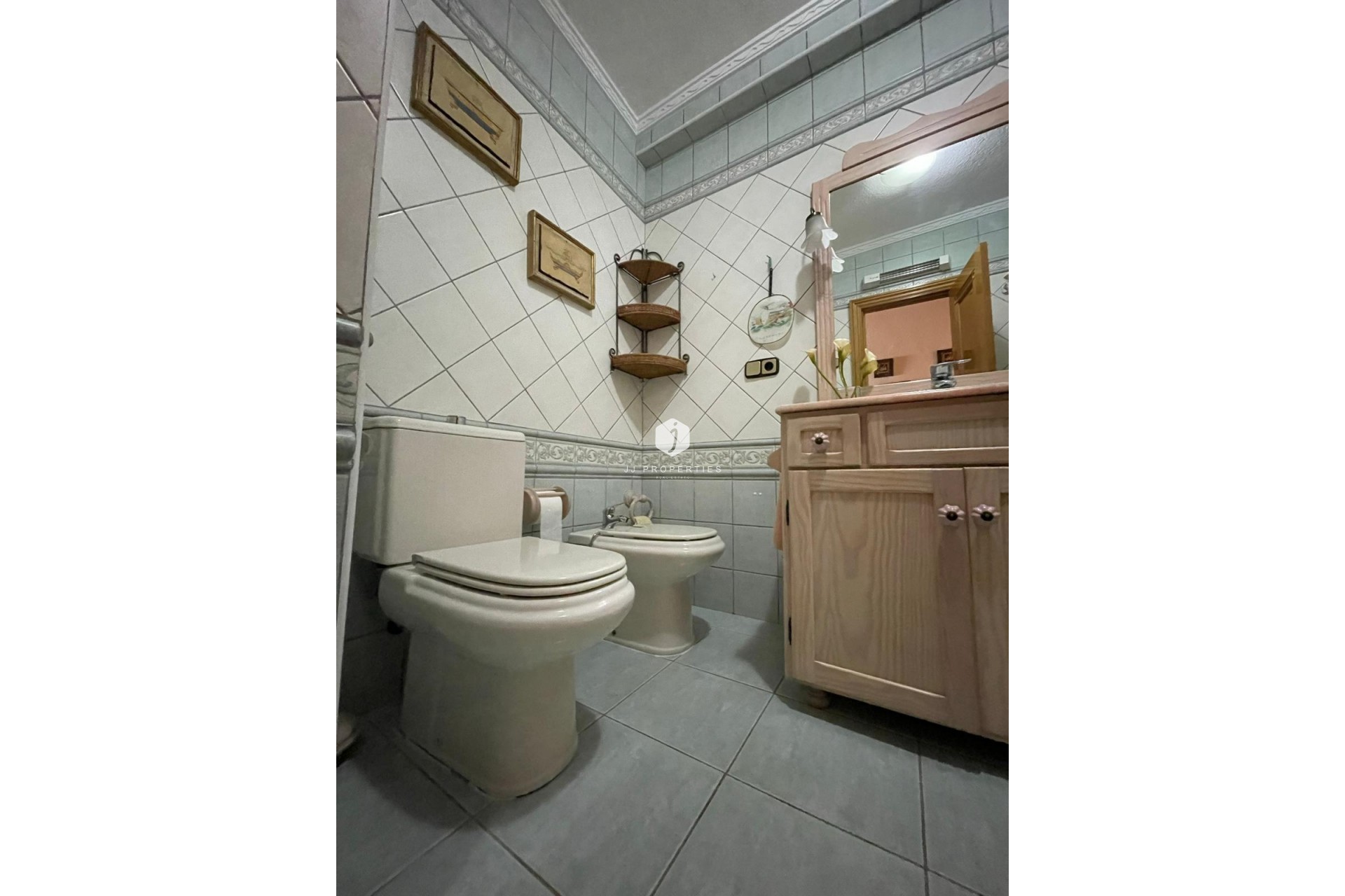 D'occasion - Appartement -
Torrevieja - Las Piscinas Naturales