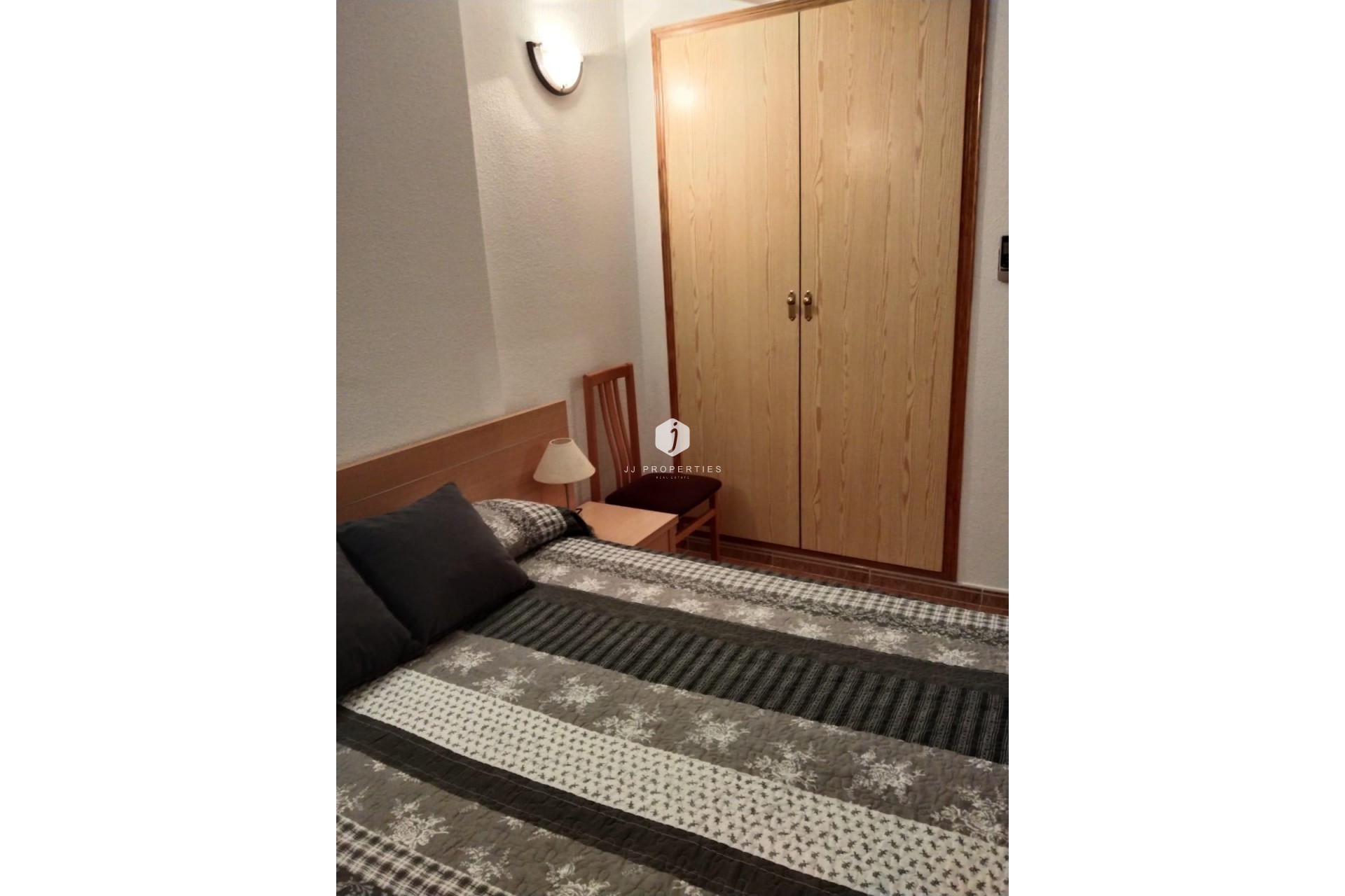 D'occasion - Appartement -
Torrevieja - Parque Acuático - Sector 25