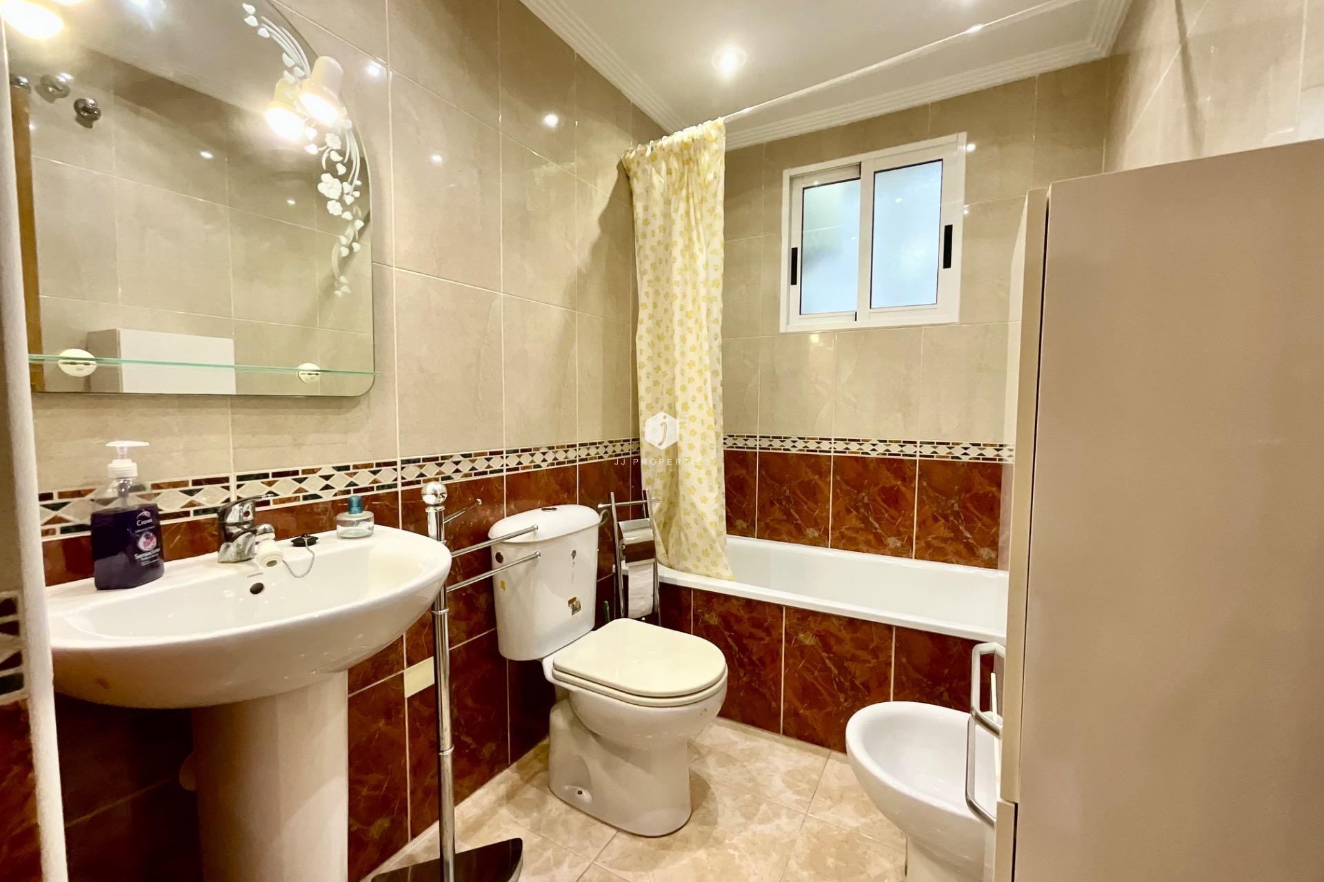 D'occasion - Appartement -
Torrevieja - PARQUE DE LAS NACIONES