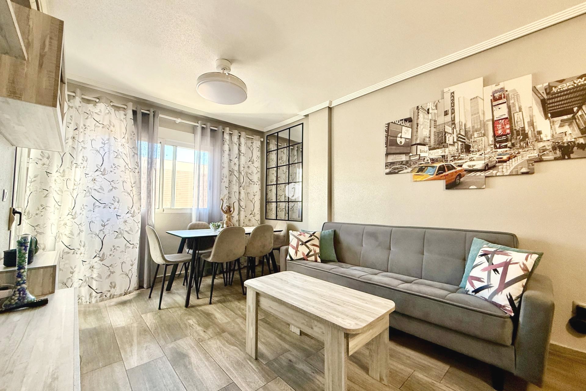 D'occasion - Appartement -
Torrevieja - PARQUE DE LAS NACIONES