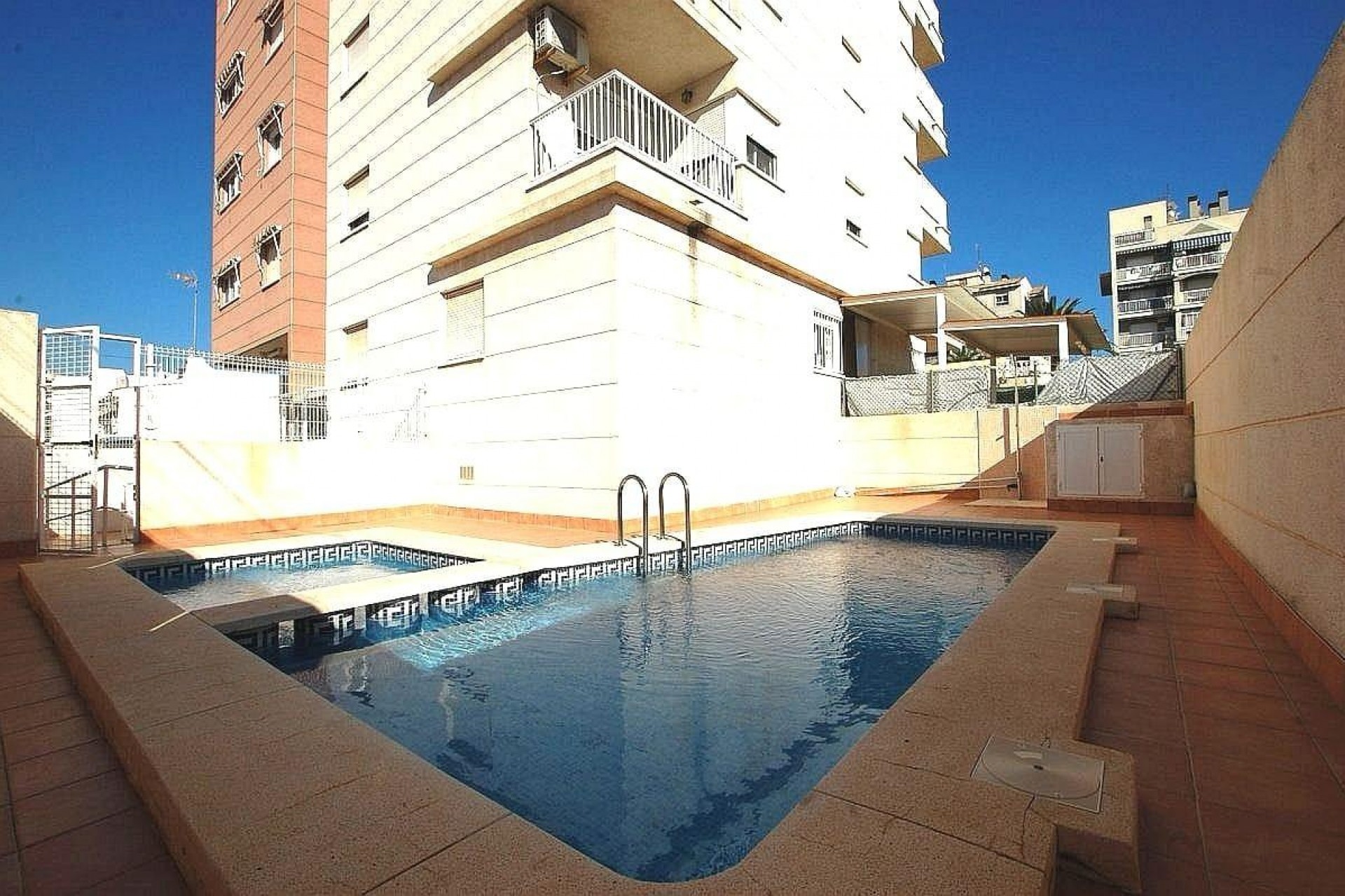 D'occasion - Appartement -
Torrevieja - Parque las naciones