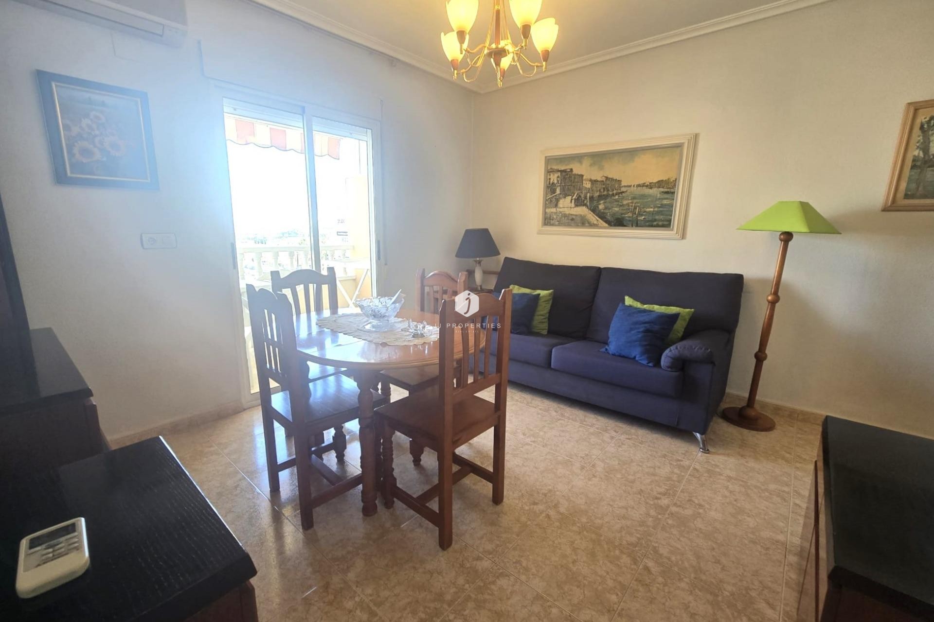 D'occasion - Appartement -
Torrevieja - Parque las naciones