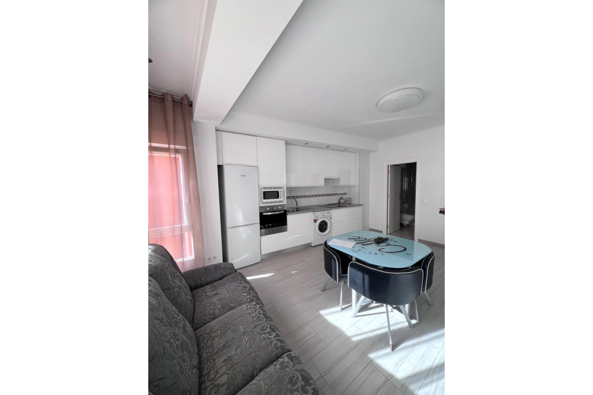 D'occasion - Appartement -
Torrevieja - Paseo maritimo