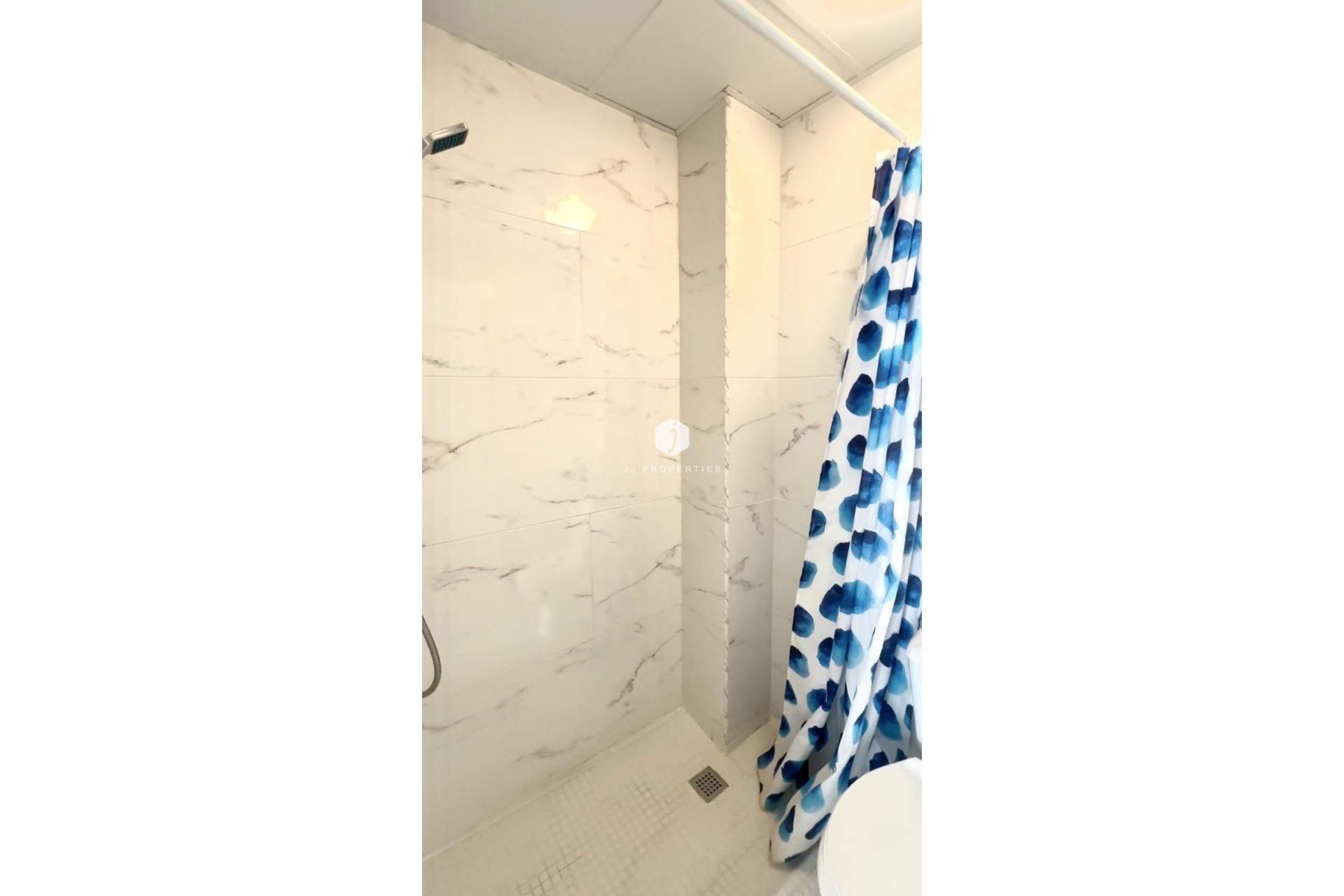 D'occasion - Appartement -
Torrevieja - Paseo maritimo