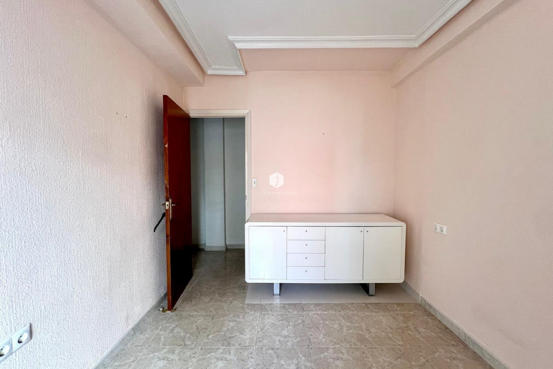 D'occasion - Appartement -
Torrevieja - Paseo maritimo