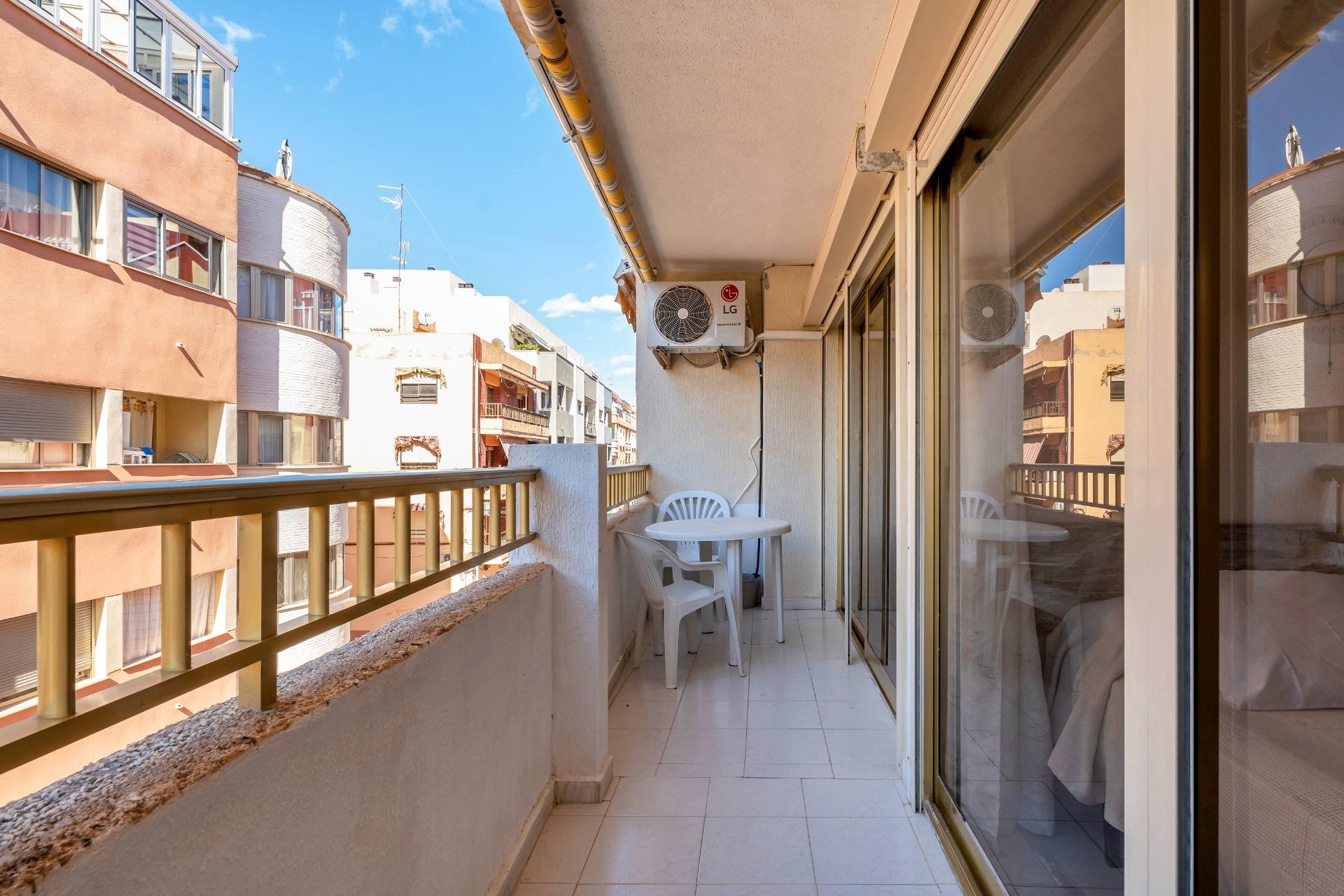 D'occasion - Appartement -
Torrevieja - Playa de los Locos