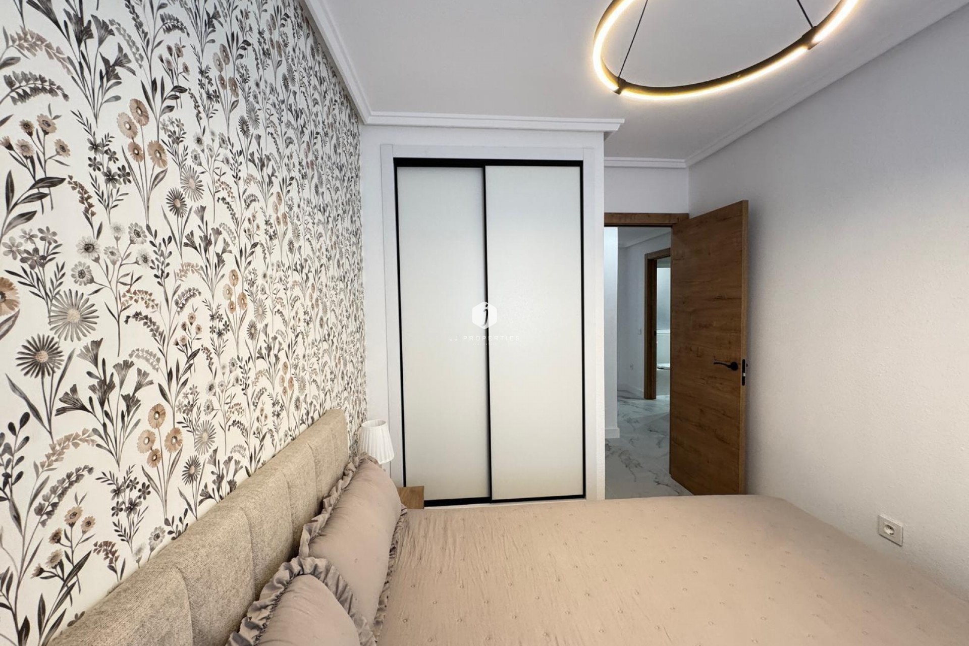 D'occasion - Appartement -
Torrevieja - Playa de los Locos