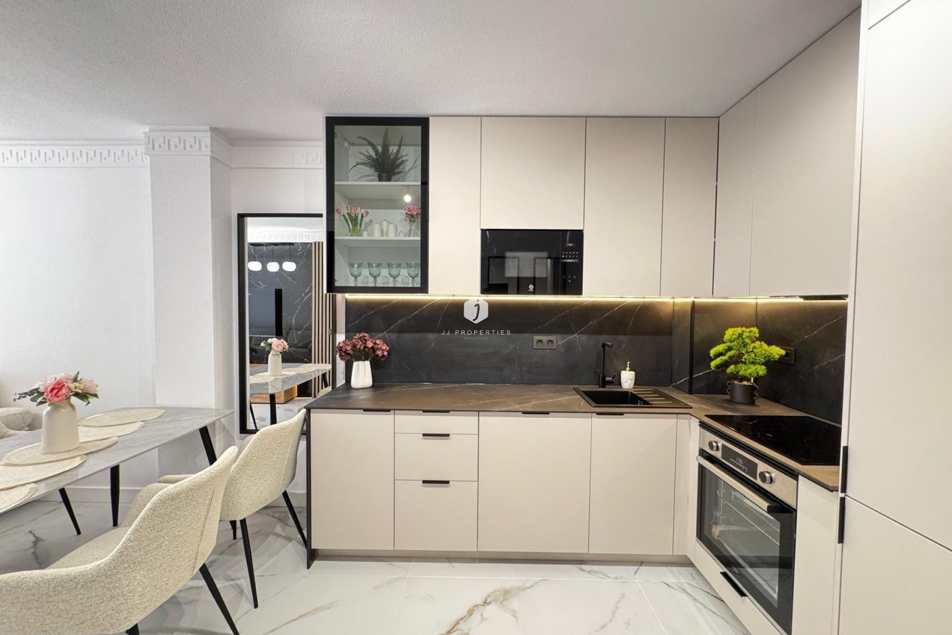 D'occasion - Appartement -
Torrevieja - Playa de los Locos