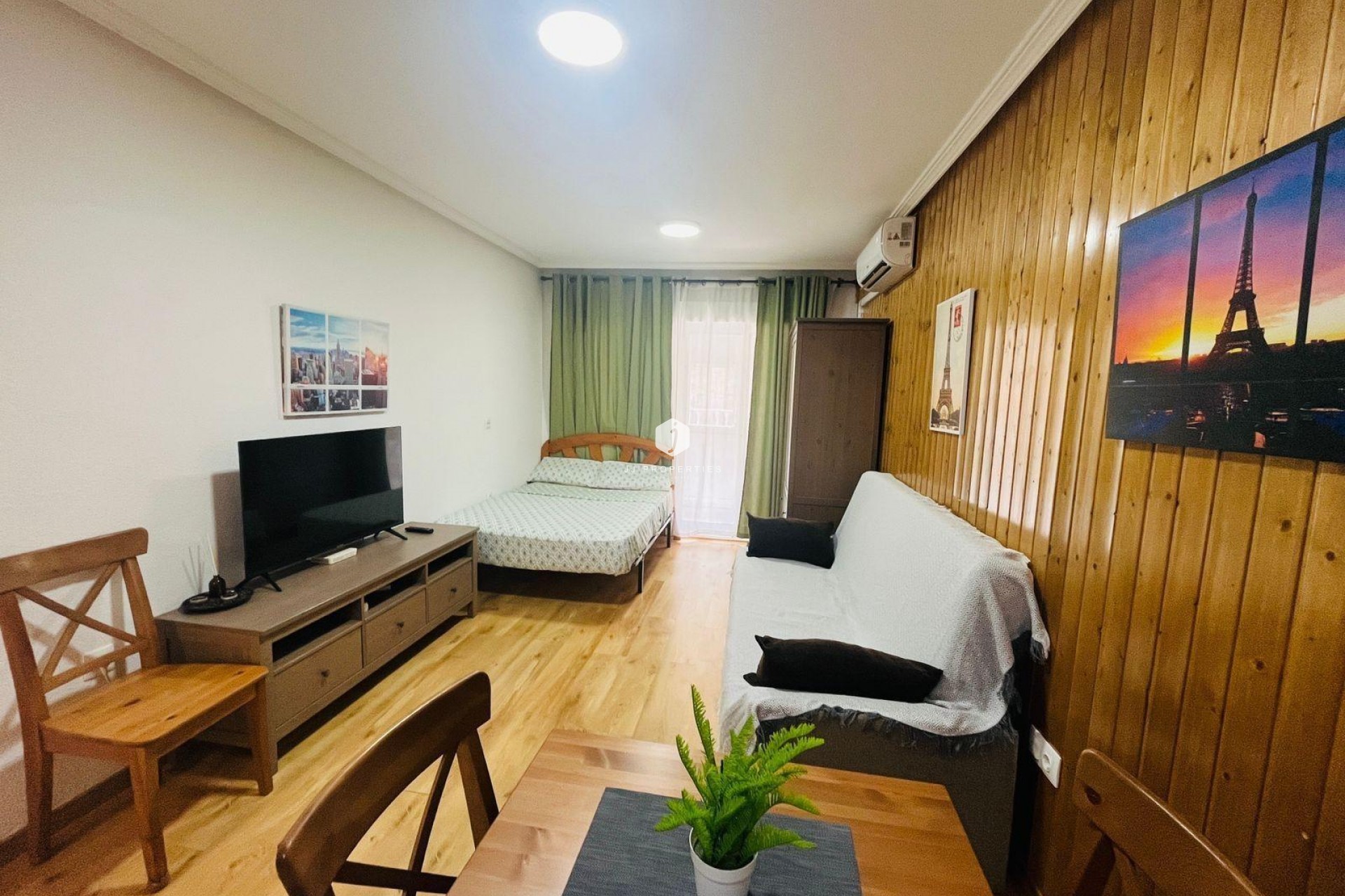 D'occasion - Appartement -
Torrevieja - Playa de los Locos