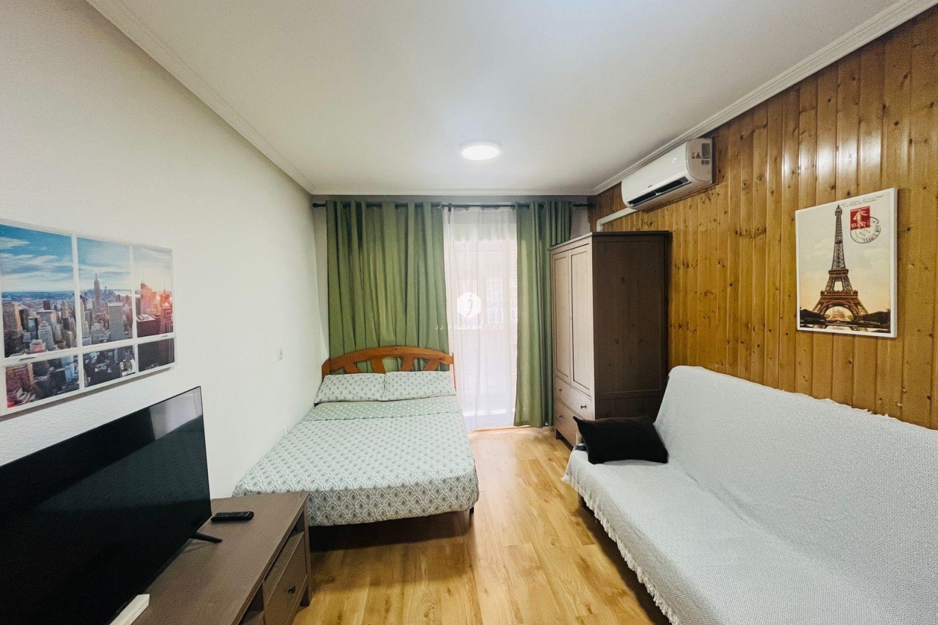 D'occasion - Appartement -
Torrevieja - Playa de los Locos