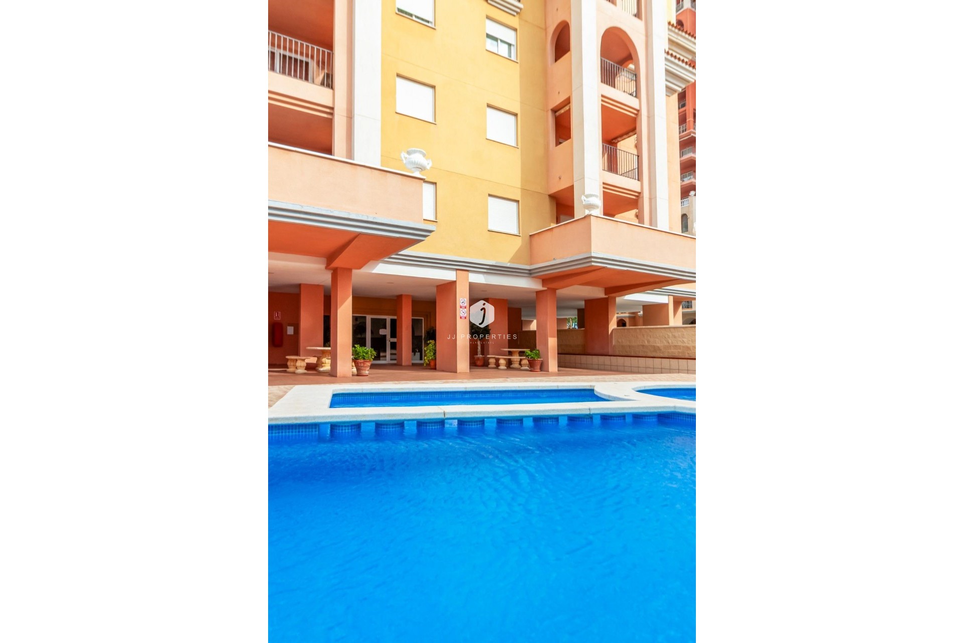 D'occasion - Appartement -
Torrevieja - Playa de los Locos