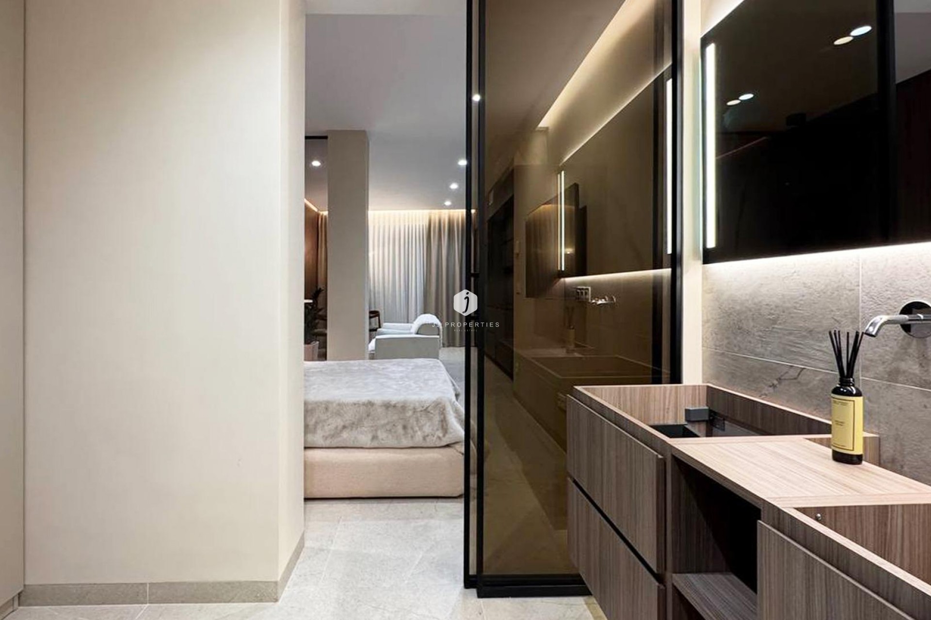 D'occasion - Appartement -
Torrevieja - Playa de los Locos