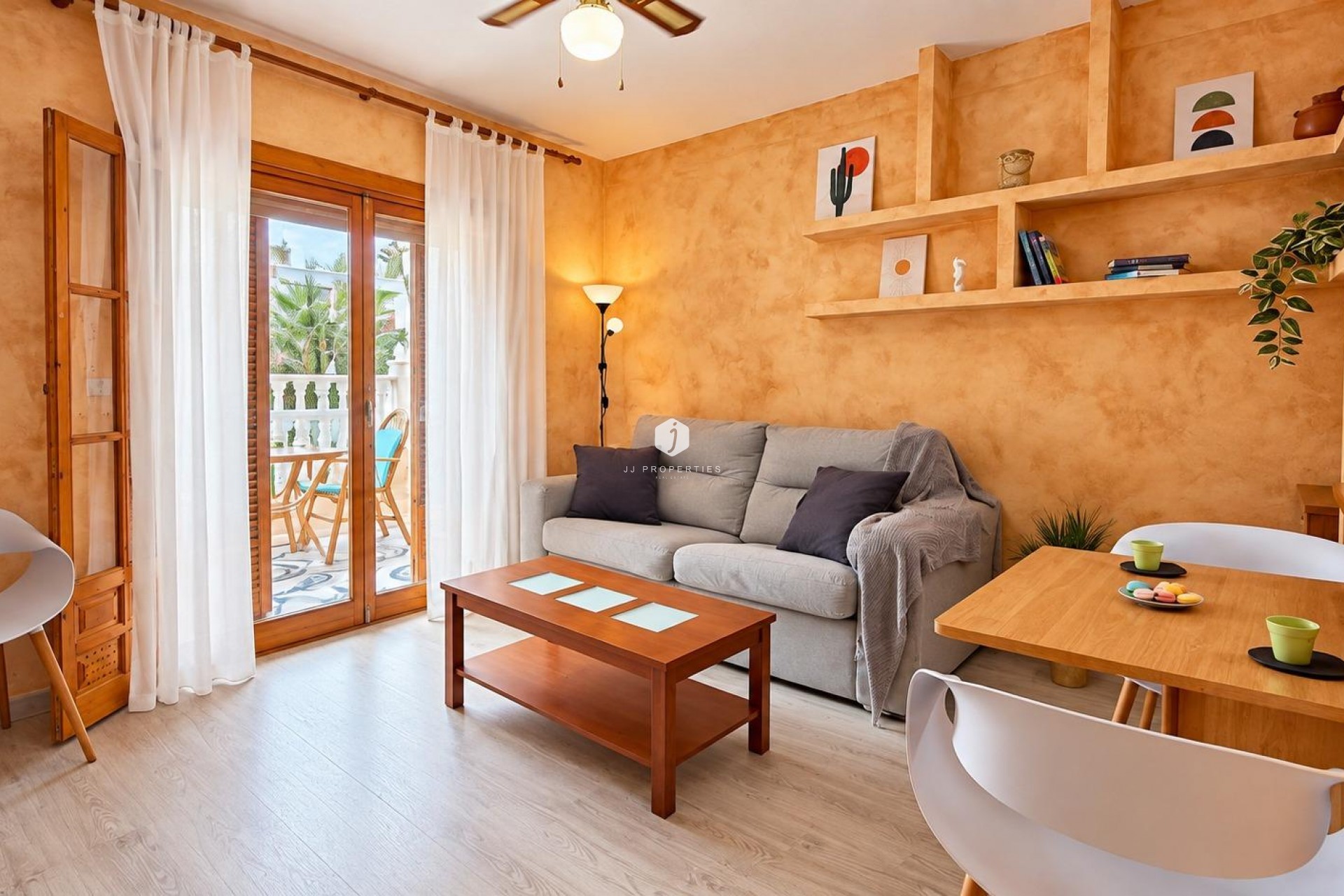 D'occasion - Appartement -
Torrevieja - Playa de los Locos