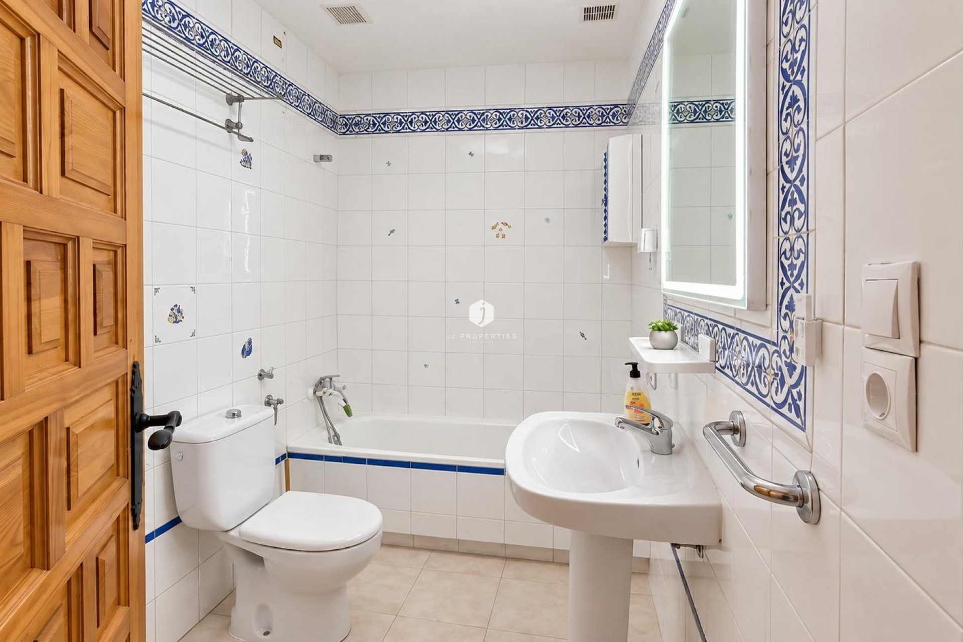 D'occasion - Appartement -
Torrevieja - Playa de los Locos